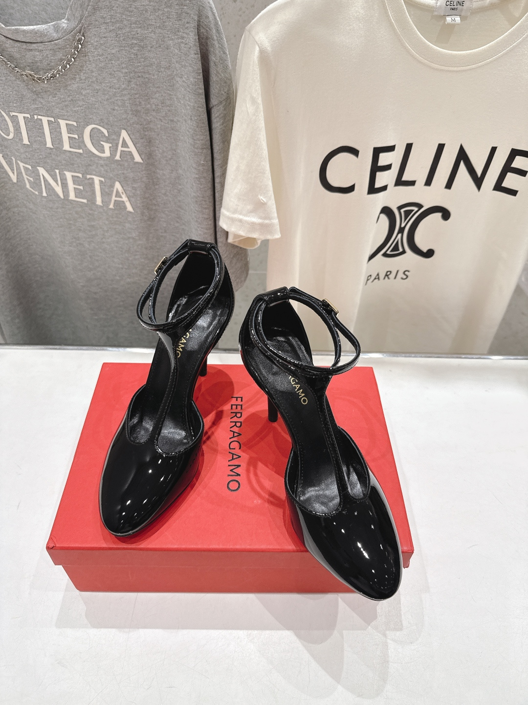 高版本出厂 FERRAGAMO/菲拉格慕F030 2026ss新款高跟鞋凉鞋FAM今期高频曝光的高跟凉鞋