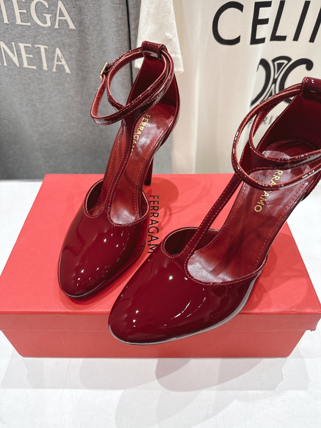 高版本出厂 FERRAGAMO/菲拉格慕F030 2026ss新款高跟鞋凉鞋FAM今期高频曝光的高跟凉鞋