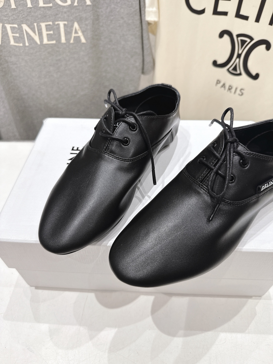 高版本出厂 CELINE*赛琳F035 2026ss新款玛丽珍布洛克复古风系带休闲乐福鞋平底鞋网红爆款来