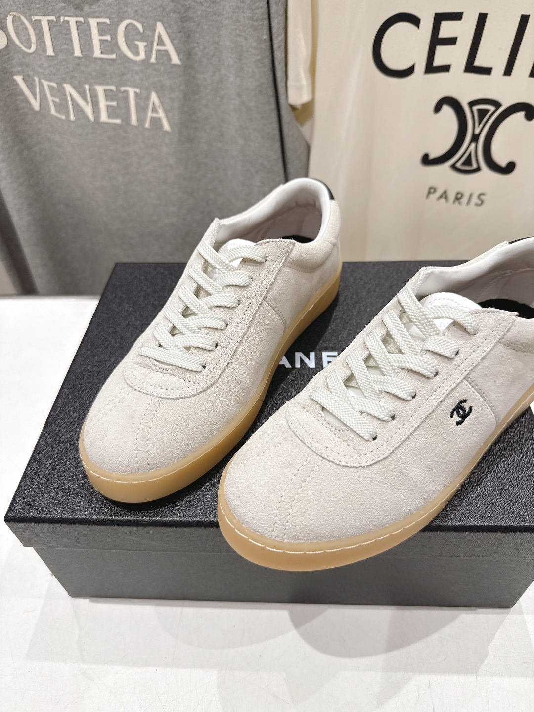 高版本出厂 Chanel*香奈儿~小香2026ss最新款系带平底休闲鞋，目前超级流行的饼干鞋网红明星小红