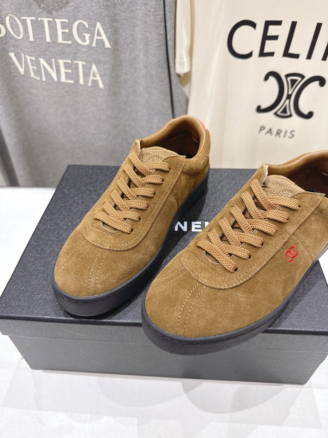 高版本出厂 Chanel*香奈儿~小香2026ss最新款系带平底休闲鞋，目前超级流行的饼干鞋网红明星小红