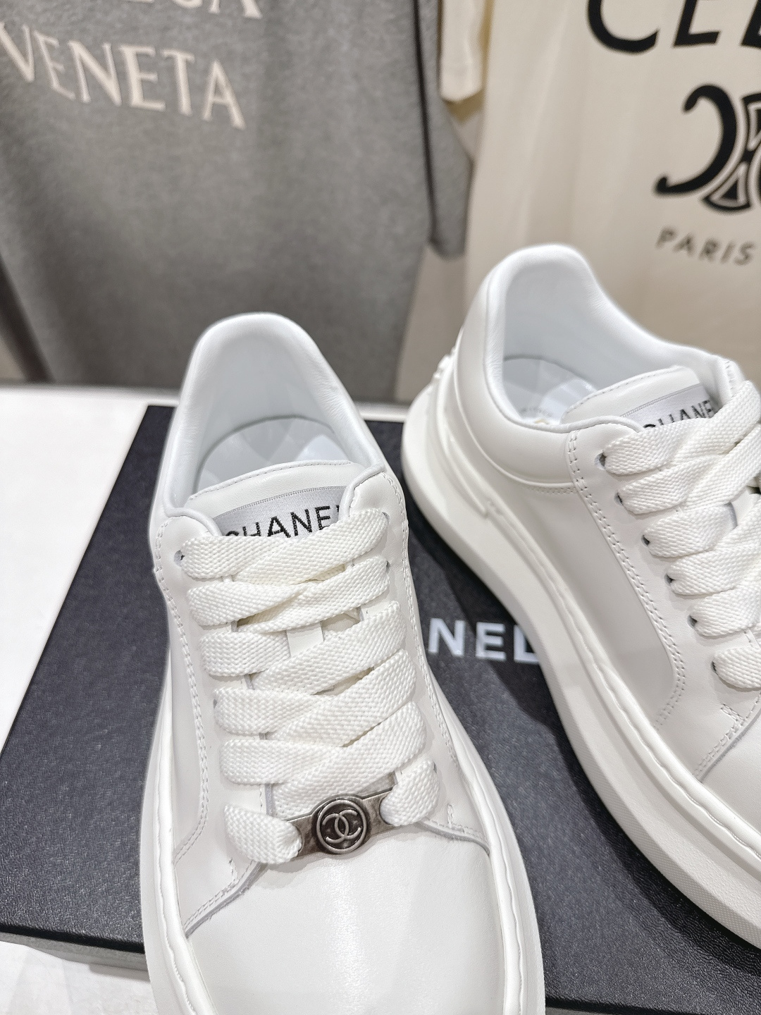 高版本出厂 Chanel* 香奈儿～小香2026ss 最新饼干鞋目前超级流行的厚底饼干鞋，熊猫鞋休闲鞋网