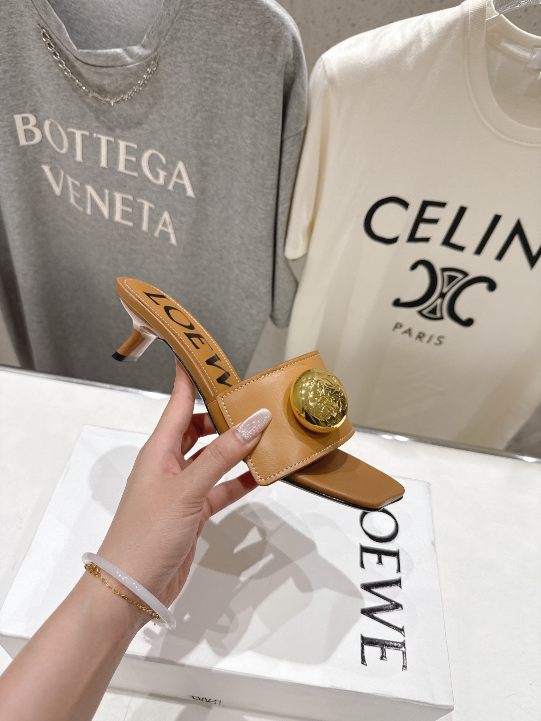 高版本出厂 LOEWE/罗意威F036 2026/ss新品复古风沙滩高跟拖鞋～小红书、外网火爆款最近大热