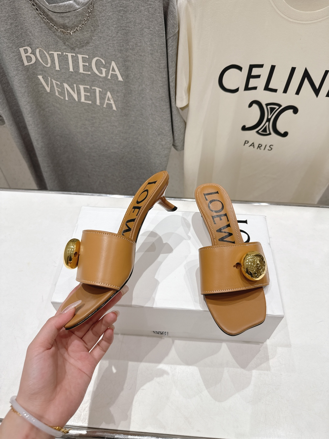 高版本出厂 LOEWE/罗意威F036 2026/ss新品复古风沙滩高跟拖鞋～小红书、外网火爆款最近大热