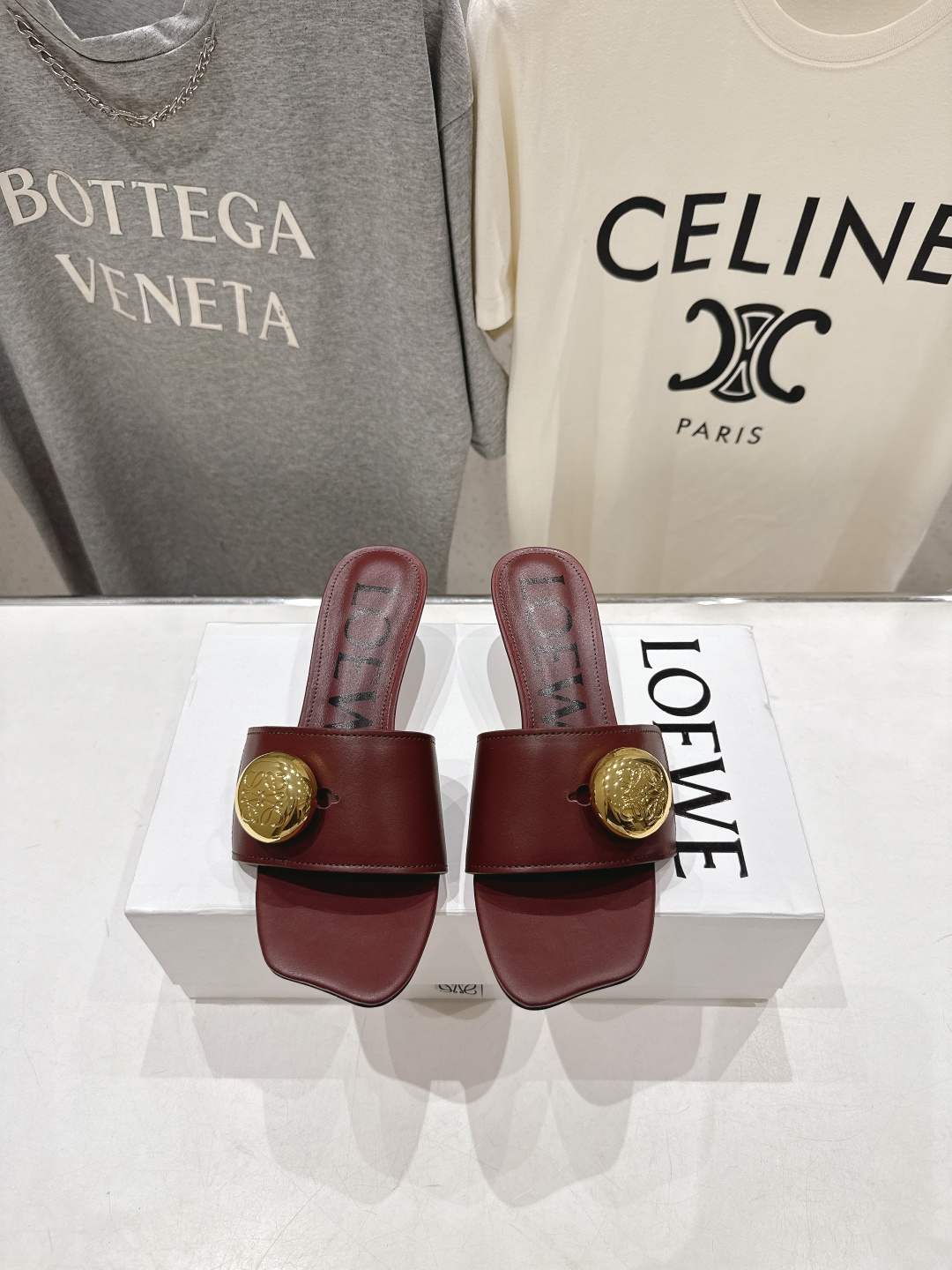 高版本出厂 LOEWE/罗意威F036 2026/ss新品复古风沙滩高跟拖鞋～小红书、外网火爆款最近大热