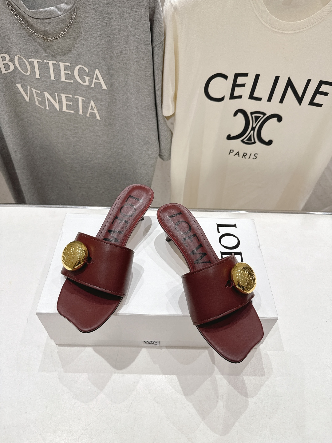 高版本出厂 LOEWE/罗意威F036 2026/ss新品复古风沙滩高跟拖鞋～小红书、外网火爆款最近大热