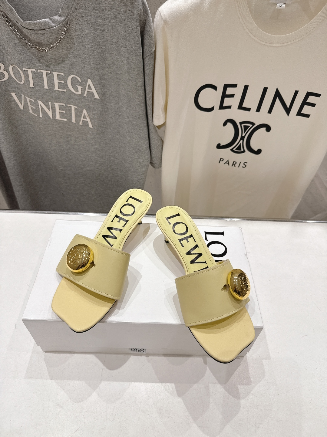 高版本出厂 LOEWE/罗意威F036 2026/ss新品复古风沙滩高跟拖鞋～小红书、外网火爆款最近大热