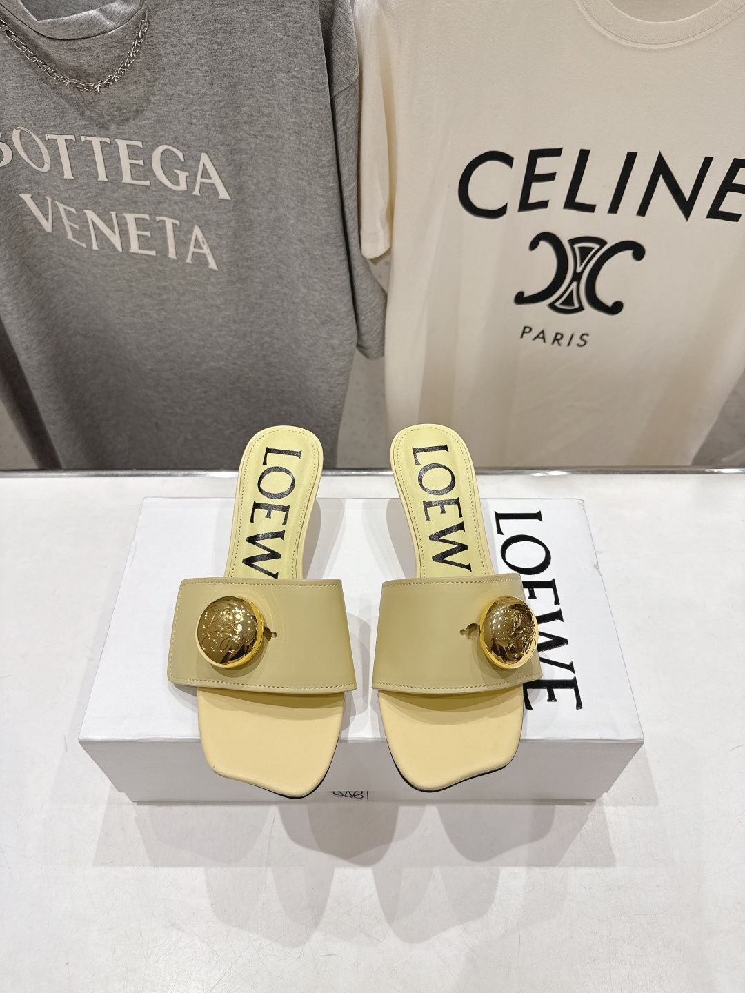 高版本出厂 LOEWE/罗意威F036 2026/ss新品复古风沙滩高跟拖鞋～小红书、外网火爆款最近大热