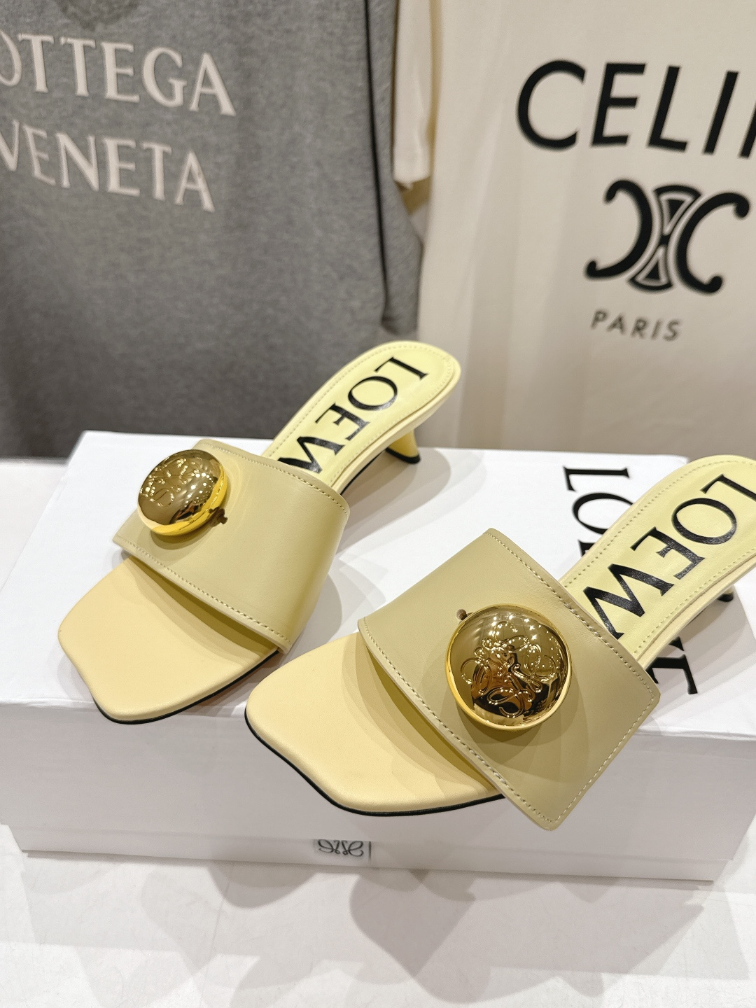 高版本出厂 LOEWE/罗意威F036 2026/ss新品复古风沙滩高跟拖鞋～小红书、外网火爆款最近大热