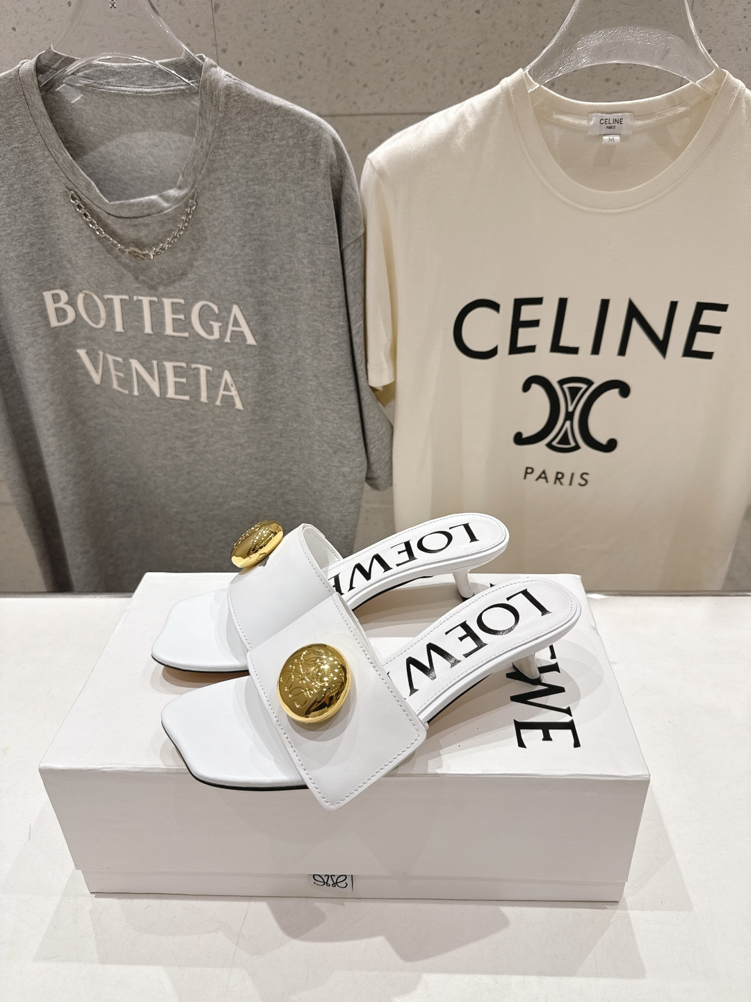 高版本出厂 LOEWE/罗意威F036 2026/ss新品复古风沙滩高跟拖鞋～小红书、外网火爆款最近大热