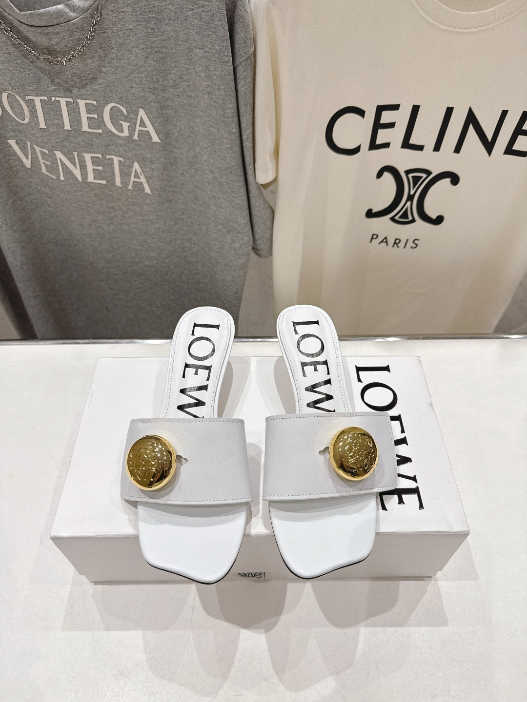 高版本出厂 LOEWE/罗意威F036 2026/ss新品复古风沙滩高跟拖鞋～小红书、外网火爆款最近大热