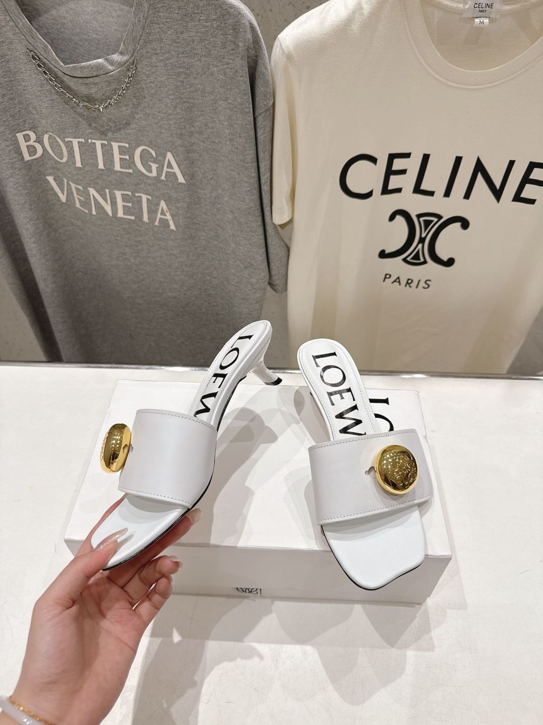 高版本出厂 LOEWE/罗意威F036 2026/ss新品复古风沙滩高跟拖鞋～小红书、外网火爆款最近大热