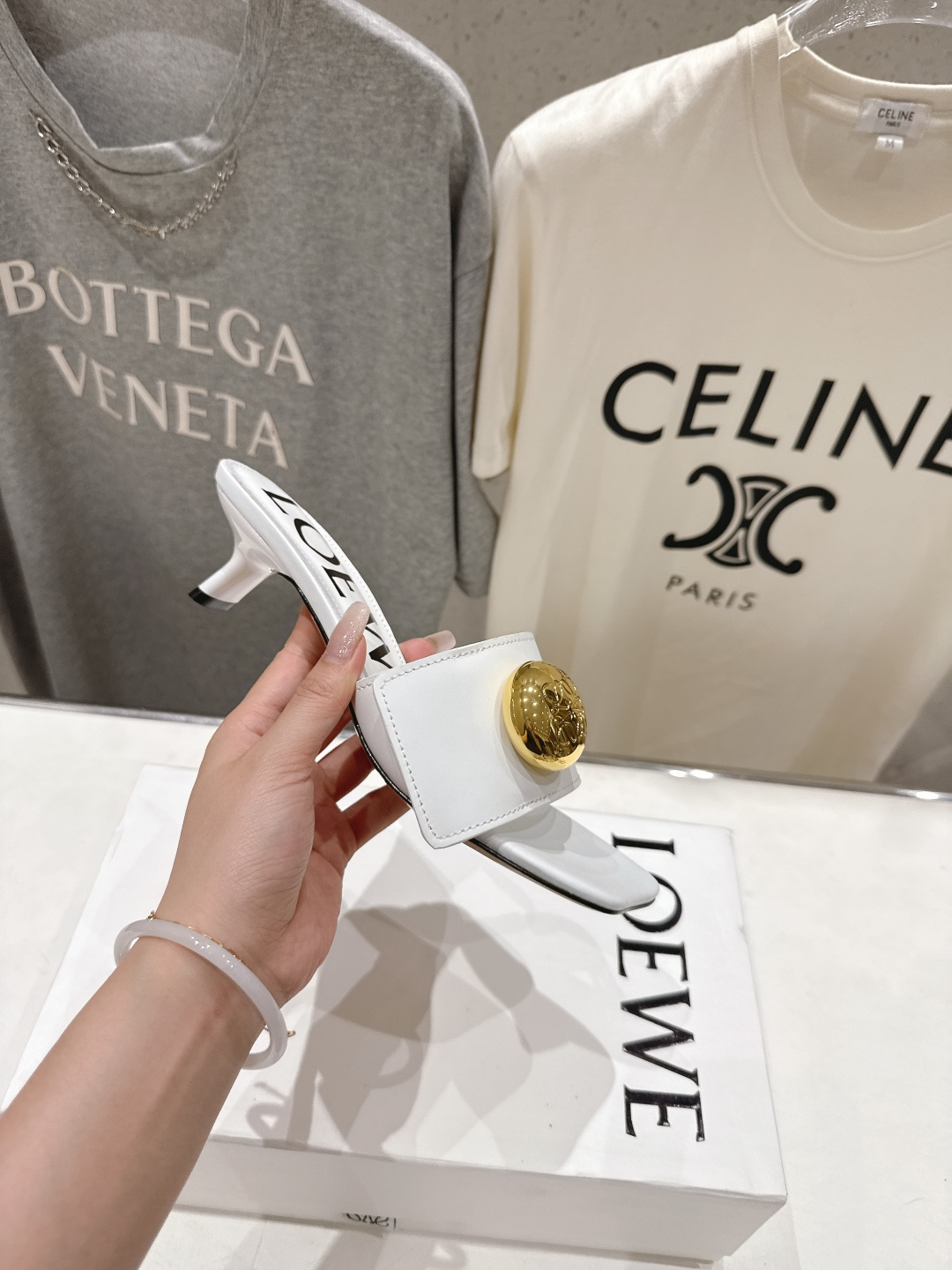 高版本出厂 LOEWE/罗意威F036 2026/ss新品复古风沙滩高跟拖鞋～小红书、外网火爆款最近大热