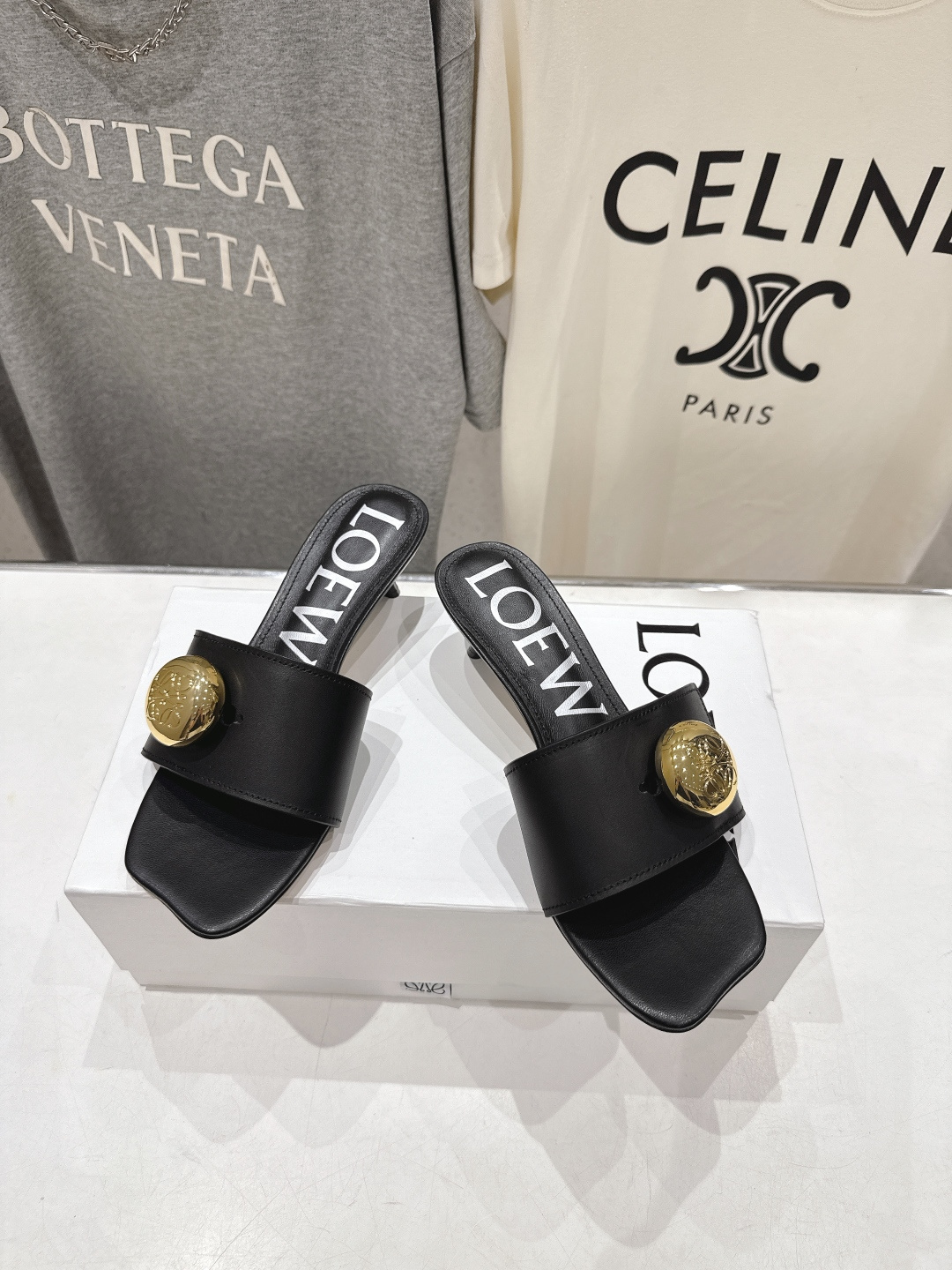 高版本出厂 LOEWE/罗意威F036 2026/ss新品复古风沙滩高跟拖鞋～小红书、外网火爆款最近大热