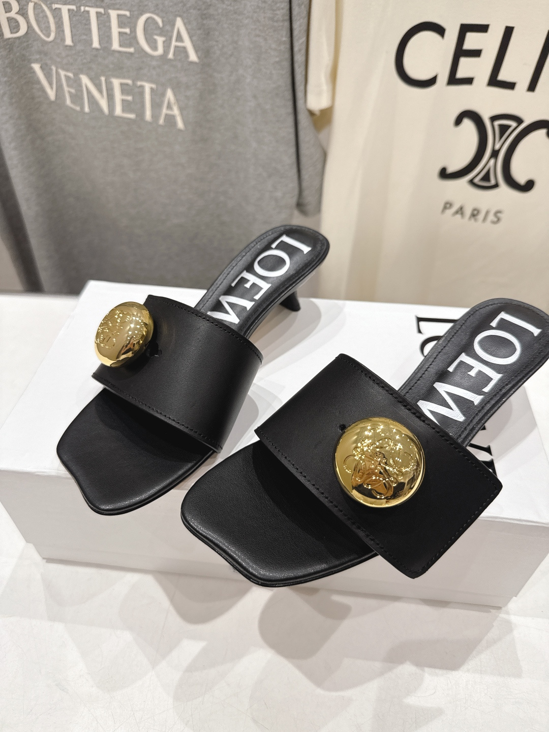 高版本出厂 LOEWE/罗意威F036 2026/ss新品复古风沙滩高跟拖鞋～小红书、外网火爆款最近大热