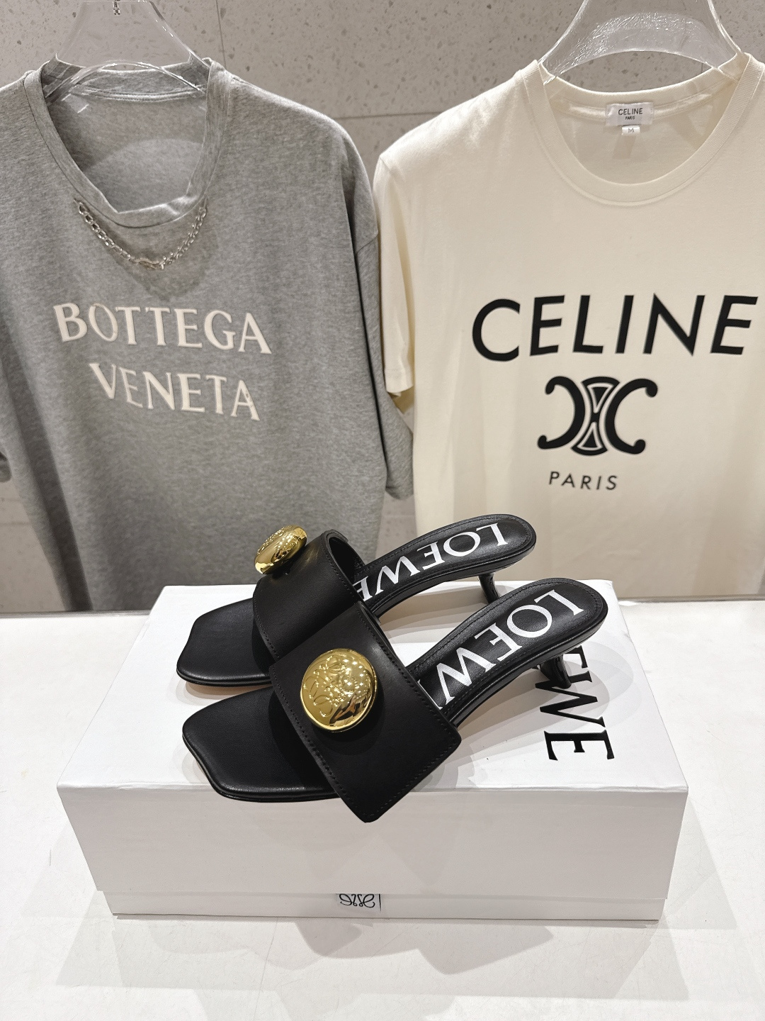 高版本出厂 LOEWE/罗意威F036 2026/ss新品复古风沙滩高跟拖鞋～小红书、外网火爆款最近大热