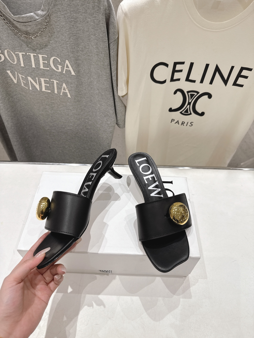 高版本出厂 LOEWE/罗意威F036 2026/ss新品复古风沙滩高跟拖鞋～小红书、外网火爆款最近大热