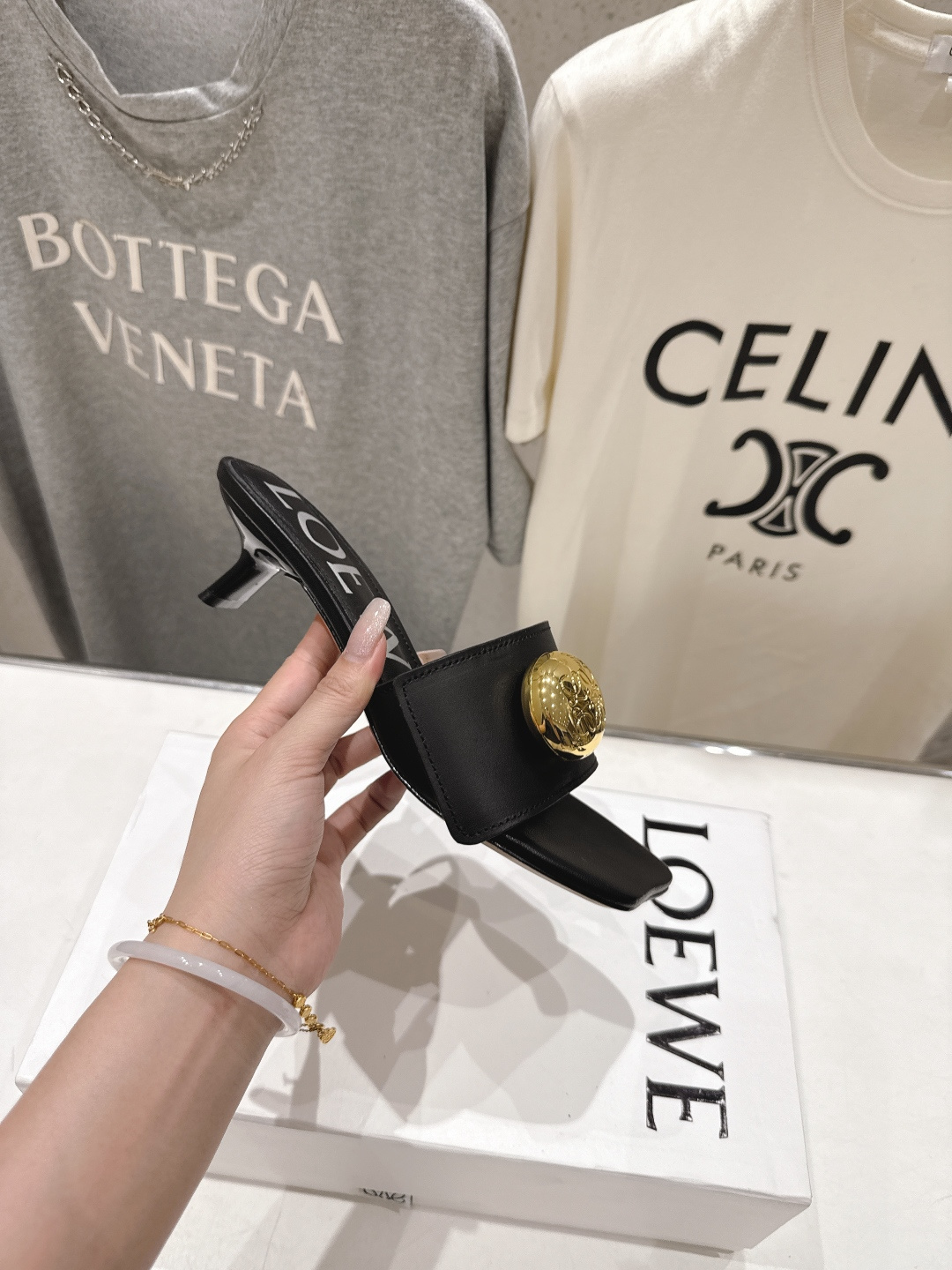 高版本出厂 LOEWE/罗意威F036 2026/ss新品复古风沙滩高跟拖鞋～小红书、外网火爆款最近大热