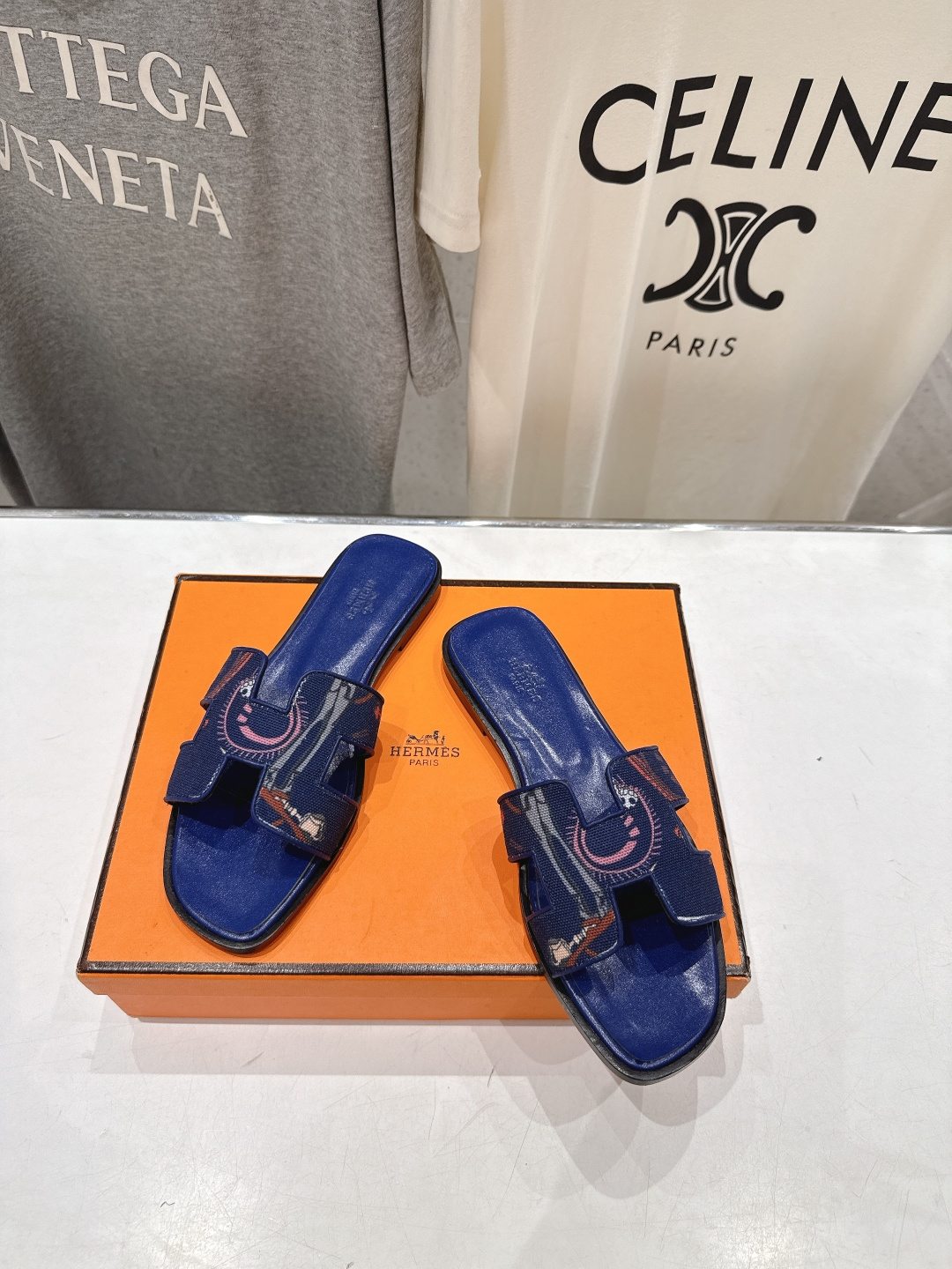 高版本出厂 HERMES*✈️爱马仕H家F062 2026ss最新夏季升级版经典平底H拖鞋🇮🇹度假旅游必