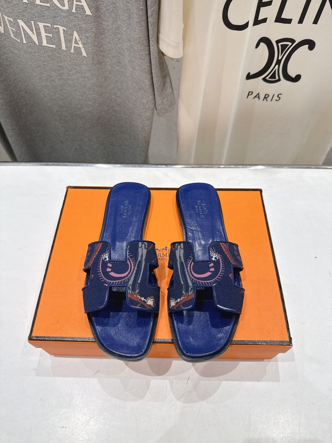 高版本出厂 HERMES*✈️爱马仕H家F062 2026ss最新夏季升级版经典平底H拖鞋🇮🇹度假旅游必