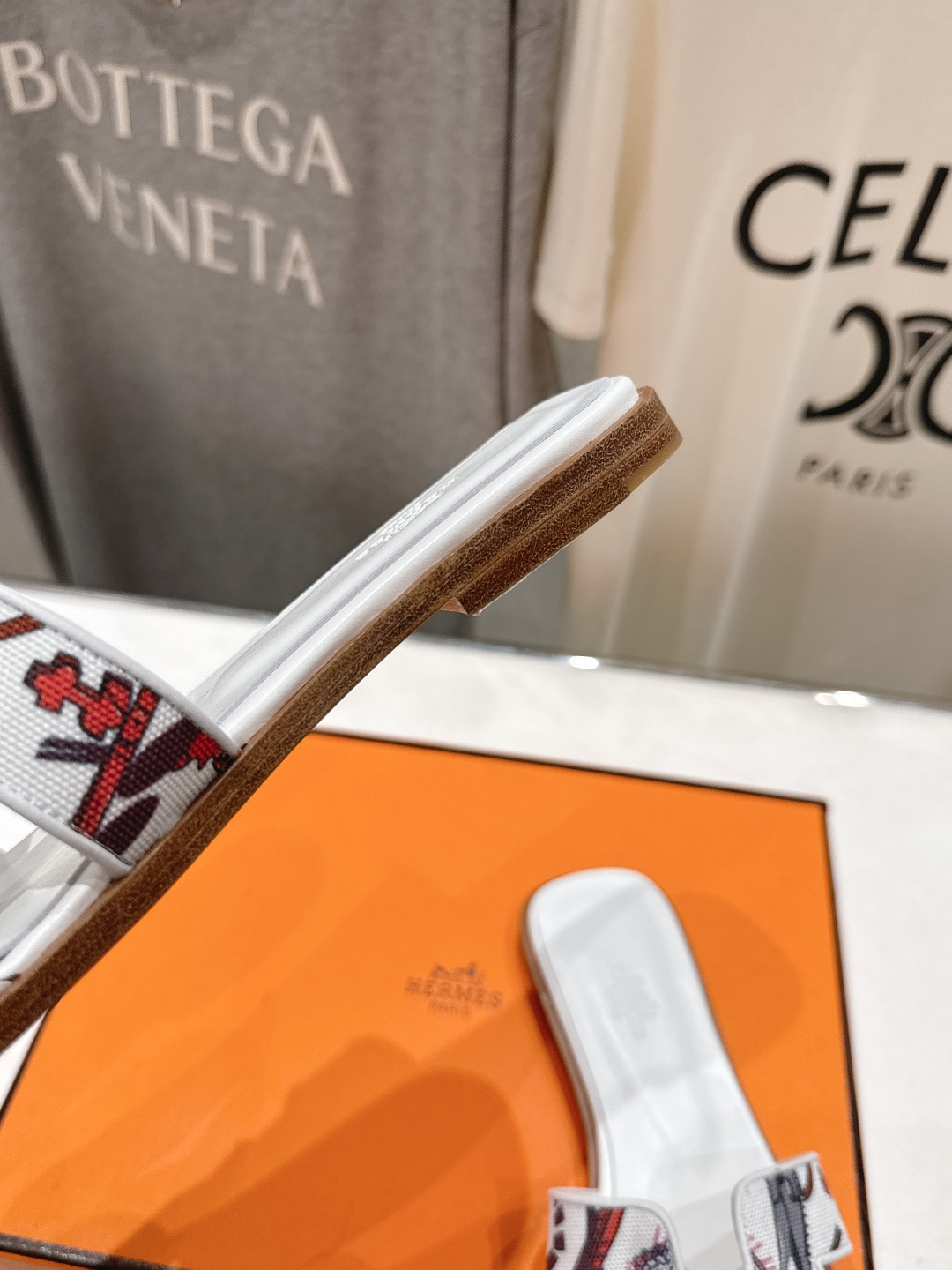 高版本出厂 HERMES*✈️爱马仕H家F062 2026ss最新夏季升级版经典平底H拖鞋🇮🇹度假旅游必