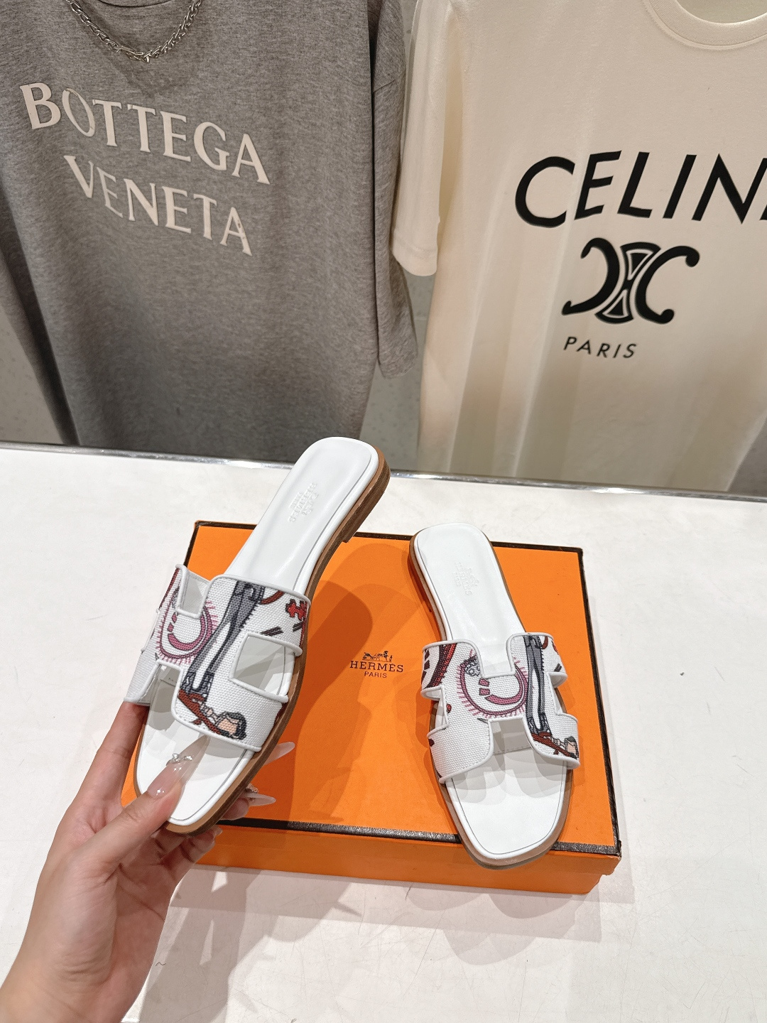 高版本出厂 HERMES*✈️爱马仕H家F062 2026ss最新夏季升级版经典平底H拖鞋🇮🇹度假旅游必