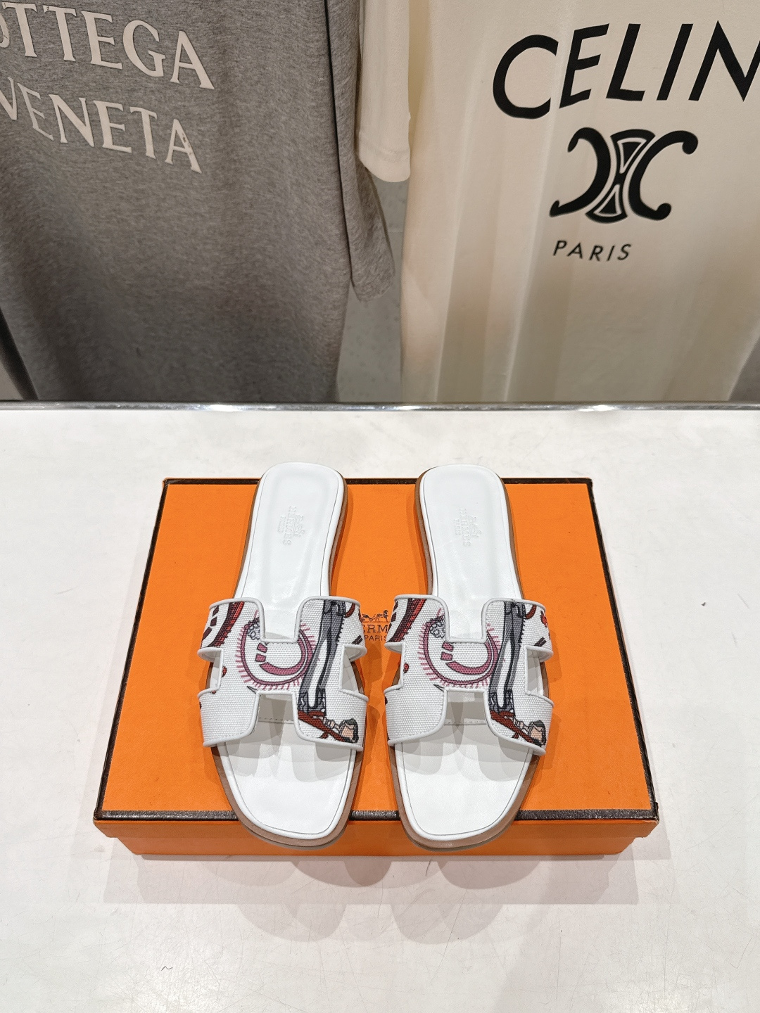 高版本出厂 HERMES*✈️爱马仕H家F062 2026ss最新夏季升级版经典平底H拖鞋🇮🇹度假旅游必