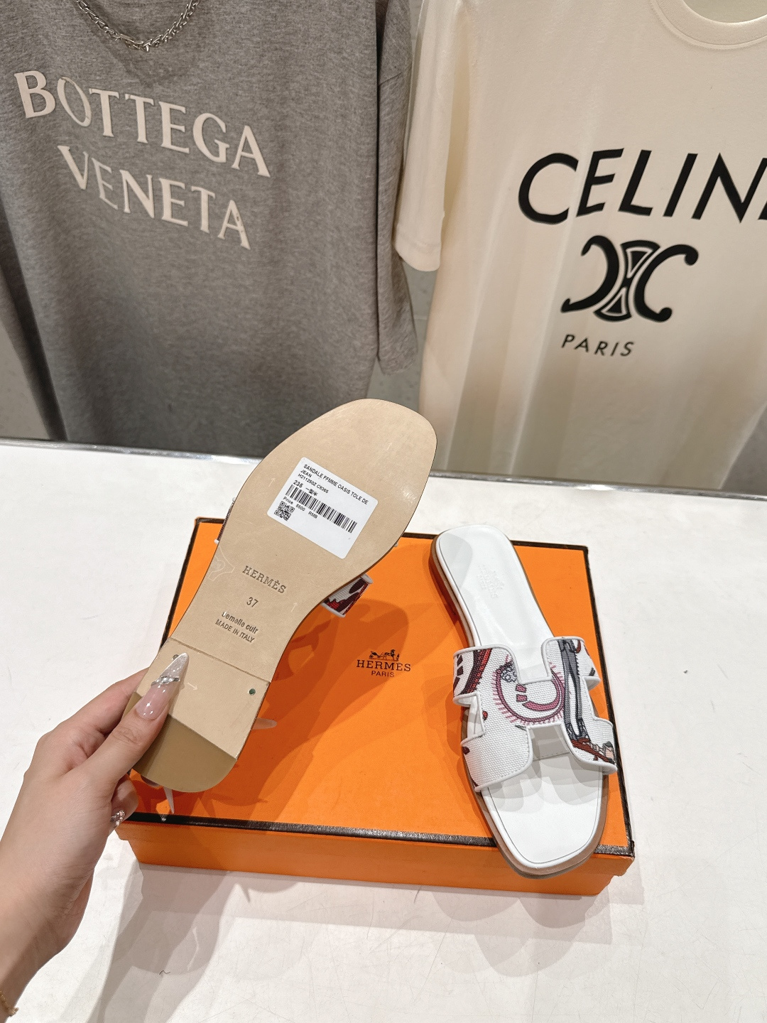 高版本出厂 HERMES*✈️爱马仕H家F062 2026ss最新夏季升级版经典平底H拖鞋🇮🇹度假旅游必