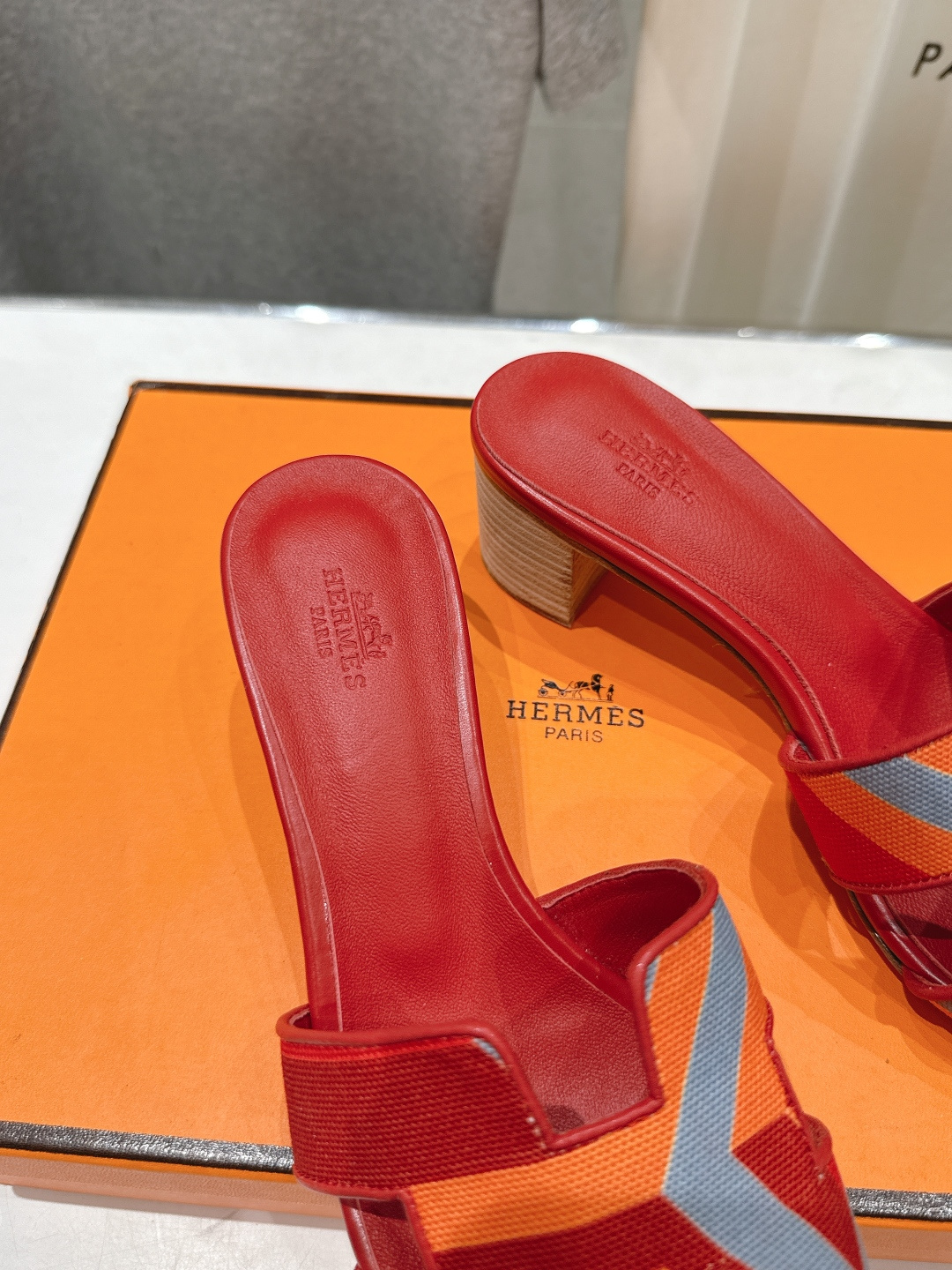 高版本出厂 高跟 HERMES*✈️爱马仕H家F062 2026ss最新夏季升级版经典平底H拖鞋🇮🇹度假