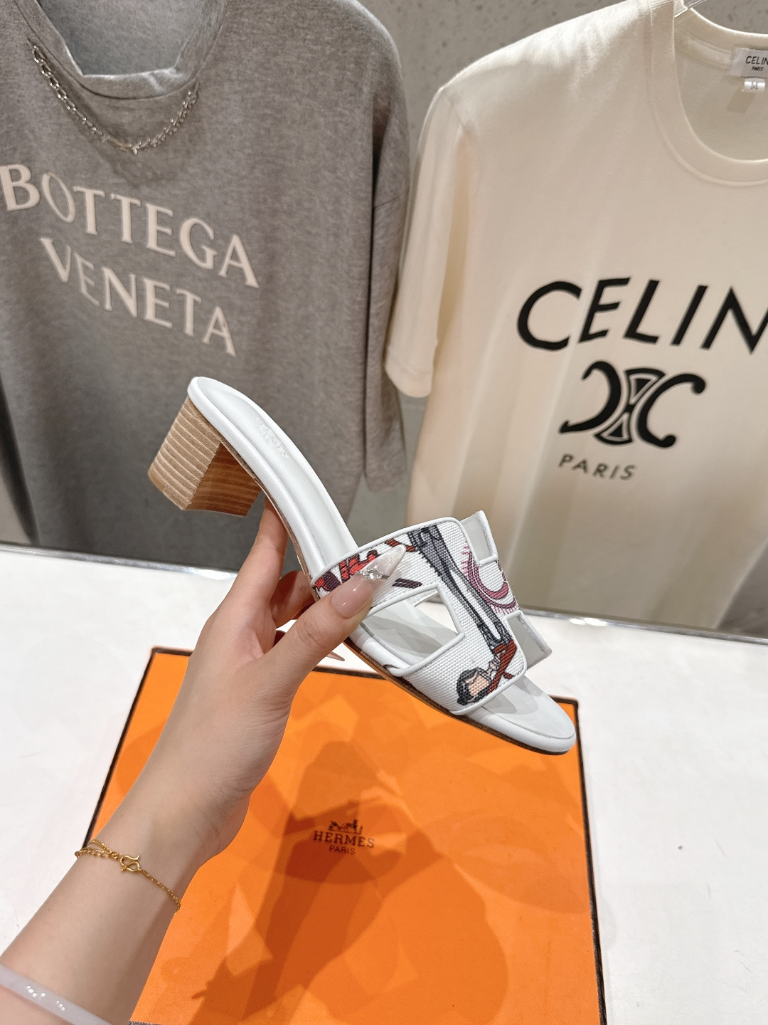 高版本出厂 高跟 HERMES*✈️爱马仕H家F062 2026ss最新夏季升级版经典平底H拖鞋🇮🇹度假