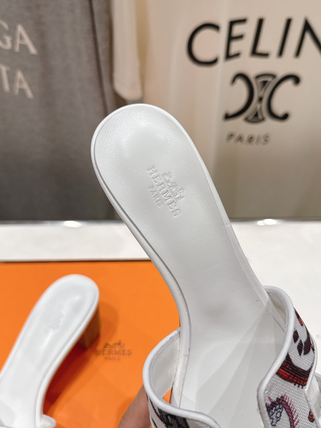 高版本出厂 高跟 HERMES*✈️爱马仕H家F062 2026ss最新夏季升级版经典平底H拖鞋🇮🇹度假