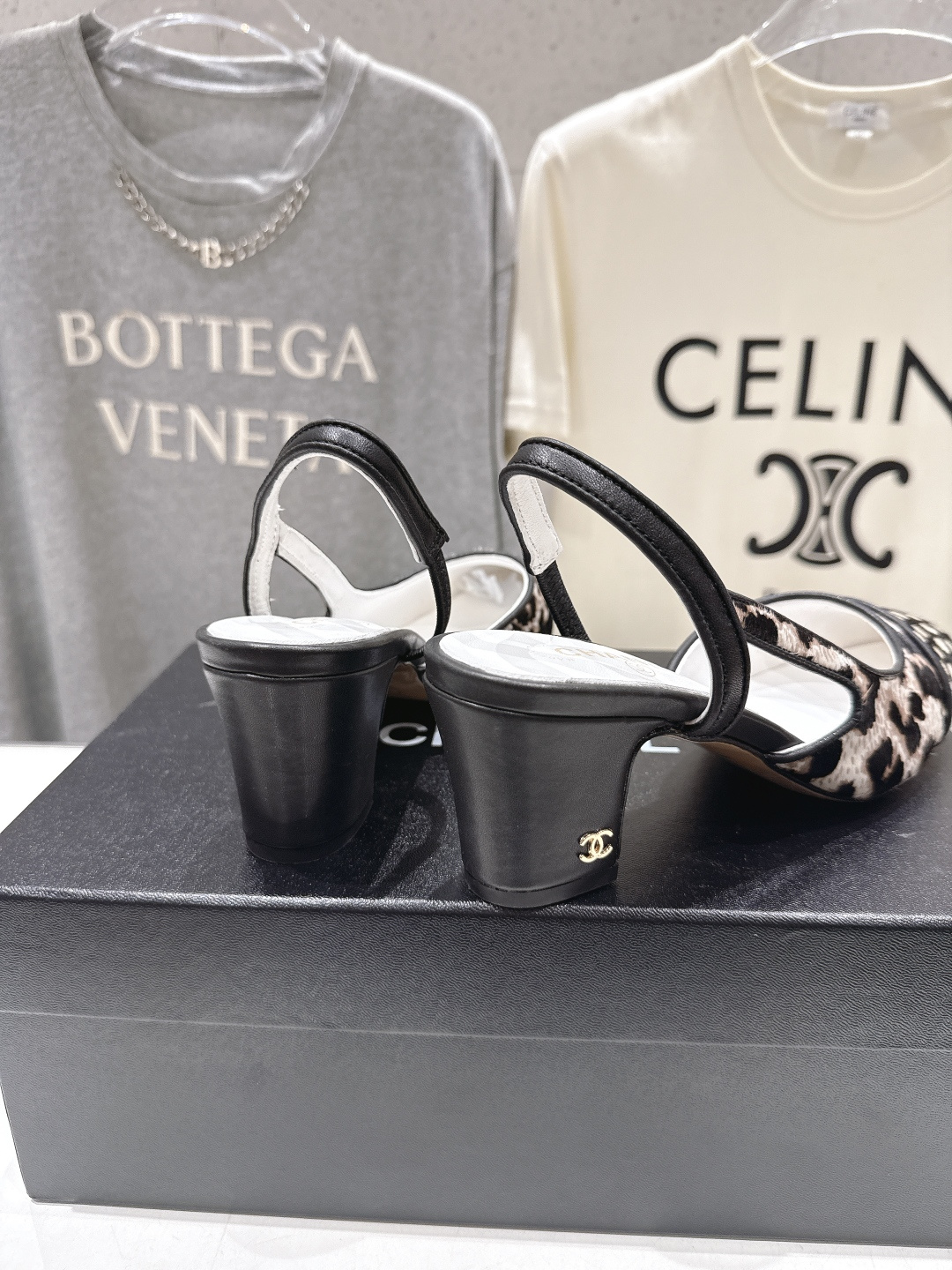 高版本出厂 CHANEL/香奈儿 小香F013 2026ss春夏🆕新款小圆头玛丽珍高跟凉鞋鞋楦精美，米兰