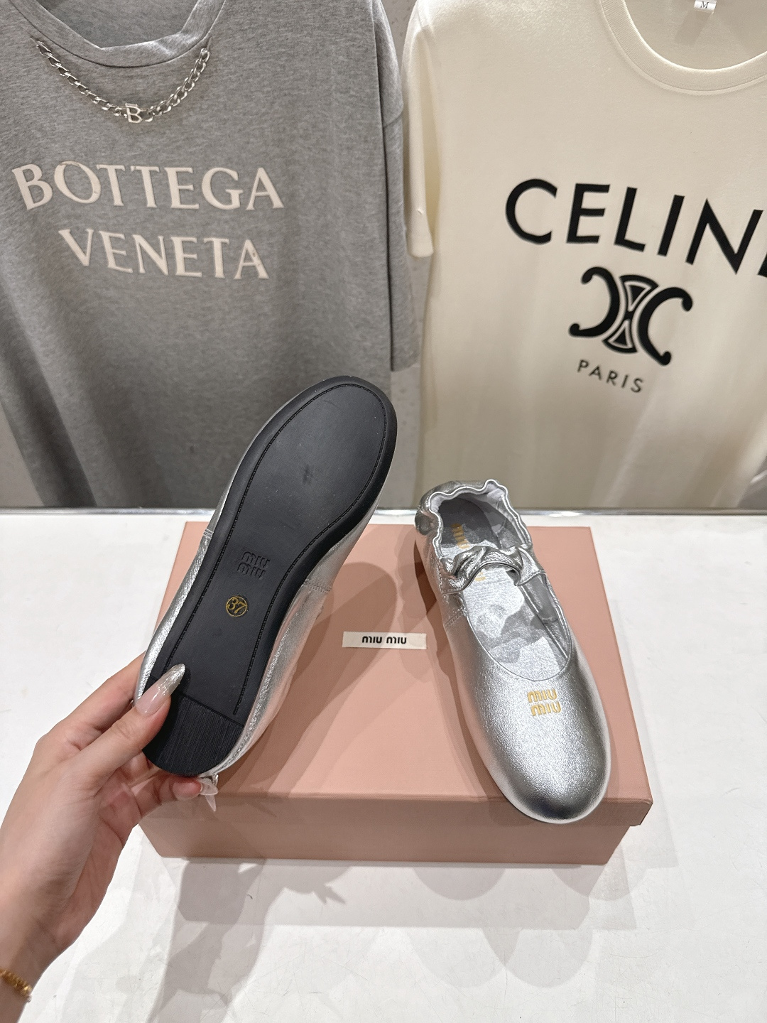 高版本出厂 MiuMiu/缪缪26ss早春走秀新款一脚蹬懒人鞋玛丽珍芭蕾舞鞋·平底单鞋官方春夏走秀新款，