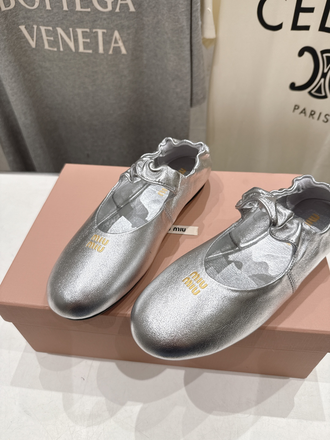 高版本出厂 MiuMiu/缪缪26ss早春走秀新款一脚蹬懒人鞋玛丽珍芭蕾舞鞋·平底单鞋官方春夏走秀新款，