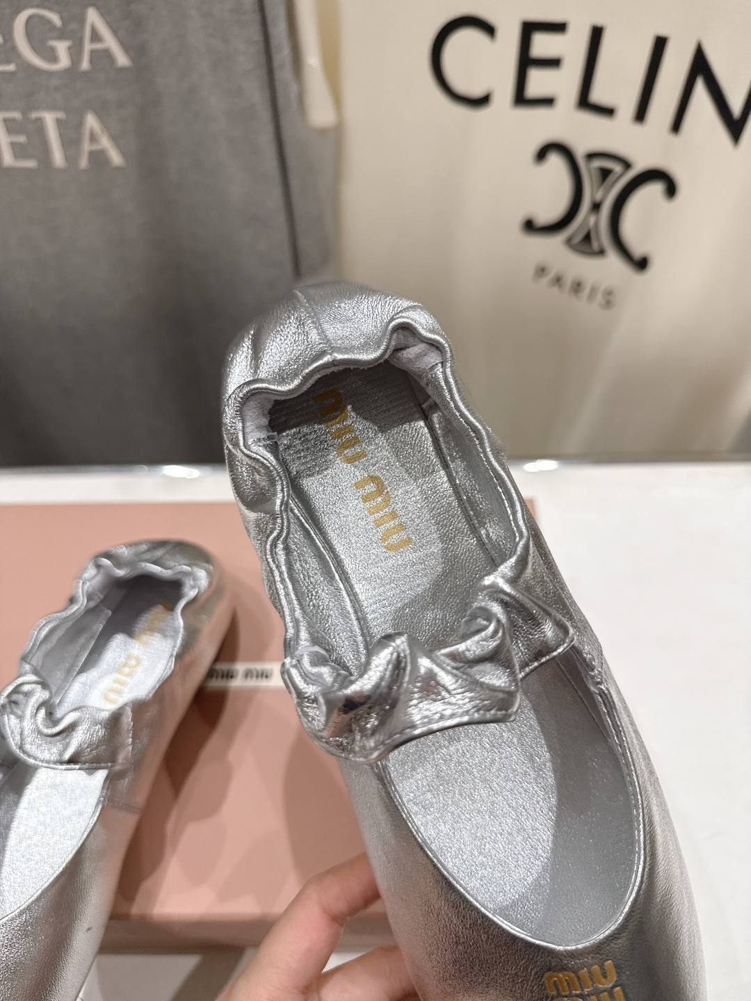 高版本出厂 MiuMiu/缪缪26ss早春走秀新款一脚蹬懒人鞋玛丽珍芭蕾舞鞋·平底单鞋官方春夏走秀新款，