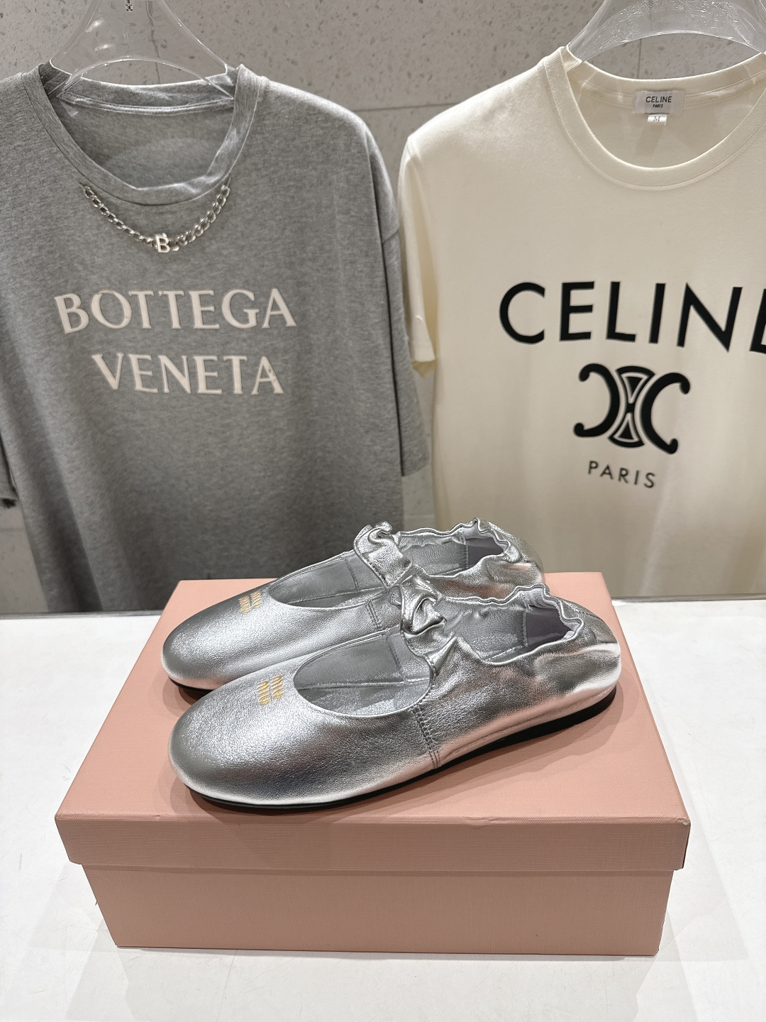 高版本出厂 MiuMiu/缪缪26ss早春走秀新款一脚蹬懒人鞋玛丽珍芭蕾舞鞋·平底单鞋官方春夏走秀新款，