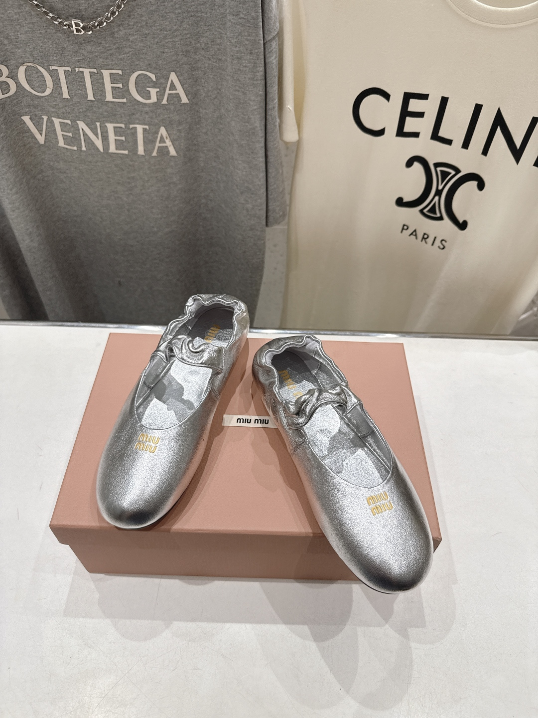 高版本出厂 MiuMiu/缪缪26ss早春走秀新款一脚蹬懒人鞋玛丽珍芭蕾舞鞋·平底单鞋官方春夏走秀新款，