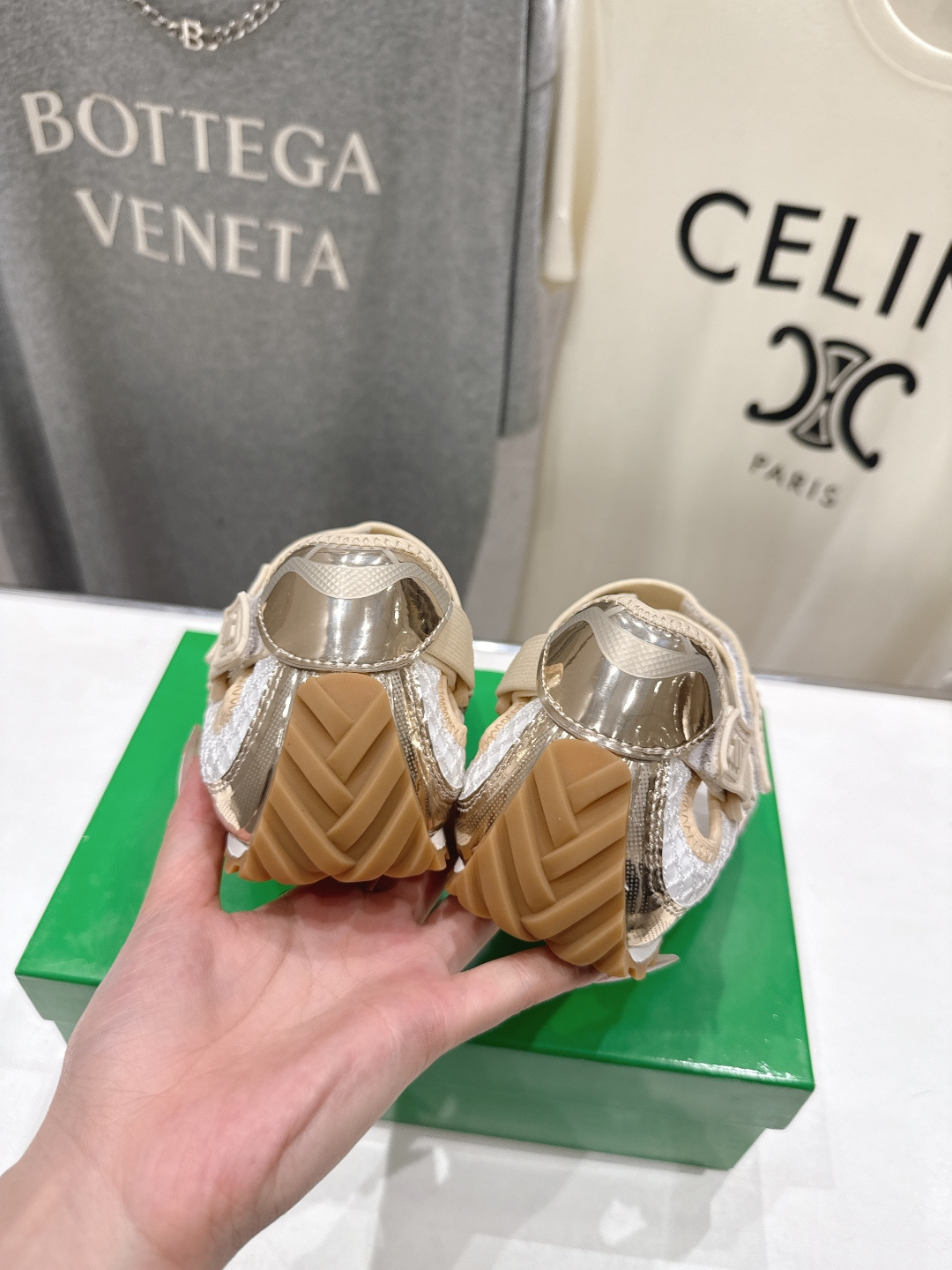 高版本出厂 Bottega Veneta/BV F065 2026ss新款玛丽珍 BV Orbit Fl