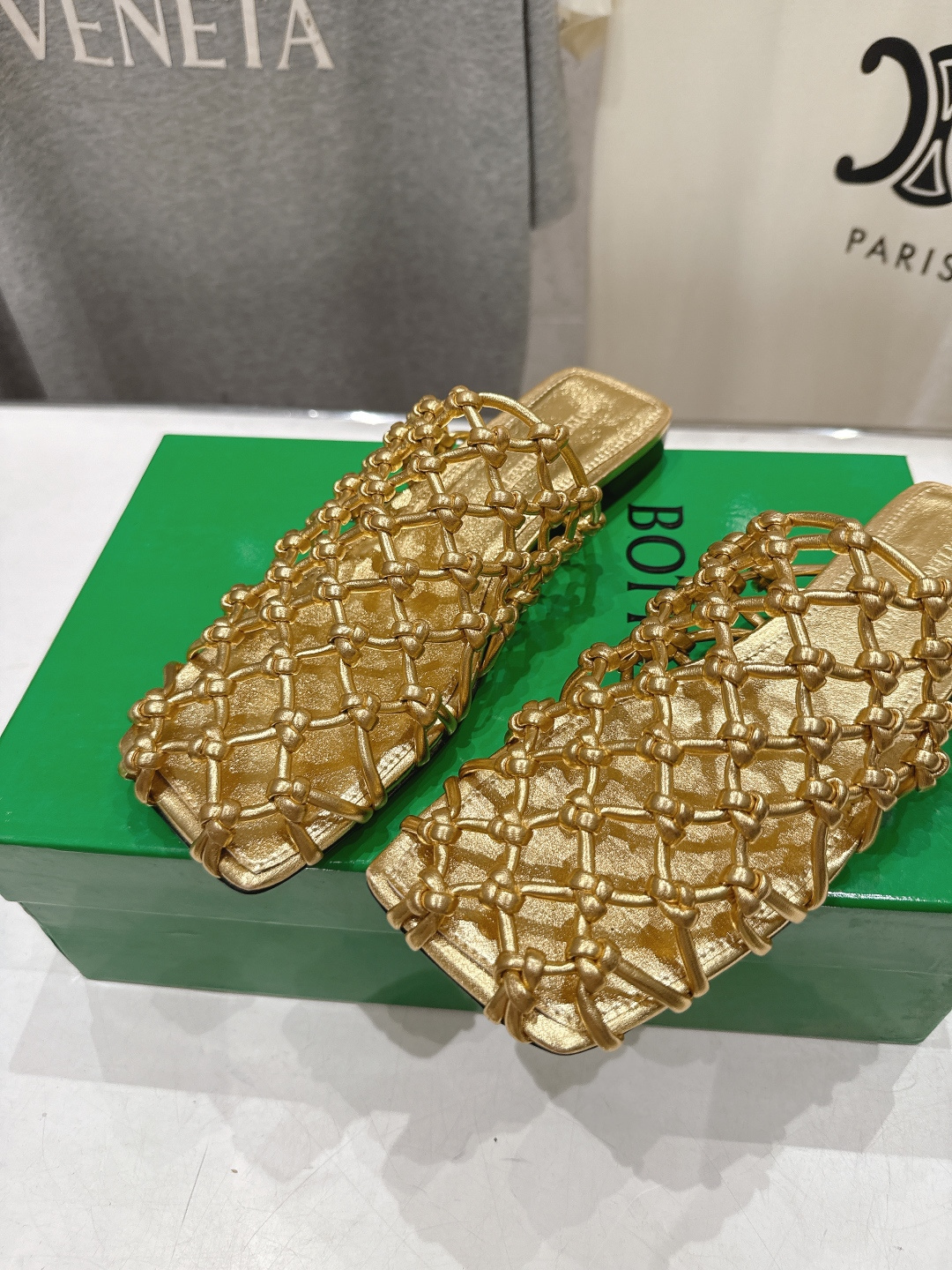 高版本出厂 Bottega Veneta/BV F065 2026ss夏季新款Riva Mule 女士平