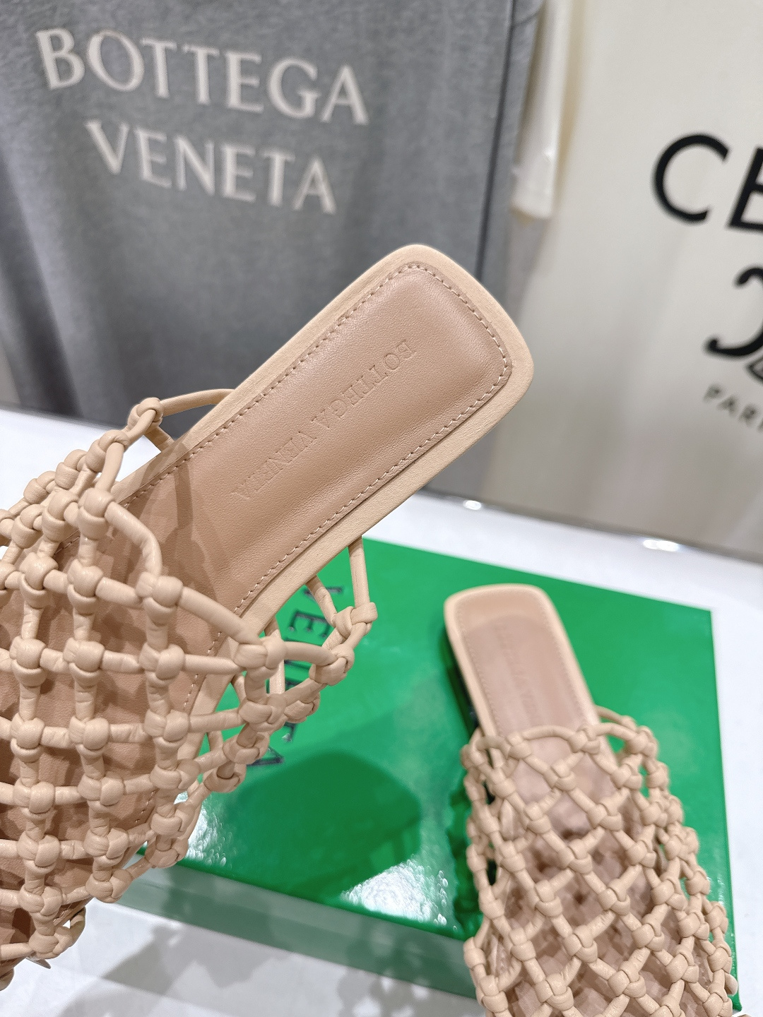 高版本出厂 Bottega Veneta/BV F065 2026ss夏季新款Riva Mule 女士平