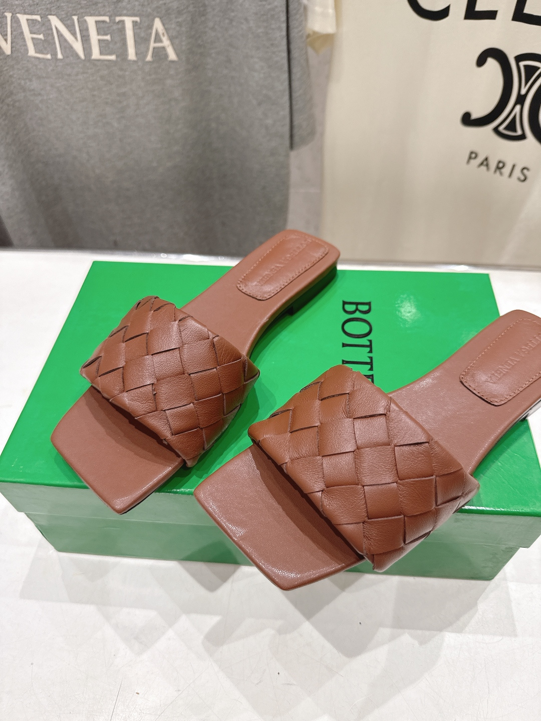 高版本出厂 Bottega Veneta/BV F065 2026ss夏季新款Parco Mule女士平