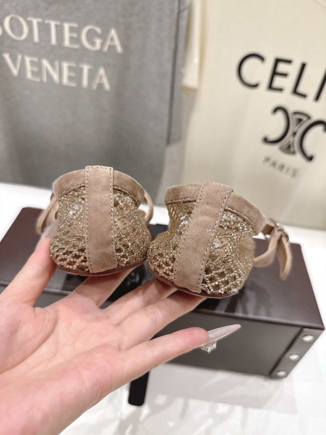 高版本出厂 单鞋 独家新品 Alaia 阿莱亚26ss/新款网面平底鞋芭蕾舞鞋 最近超火的一款网钻平底鞋