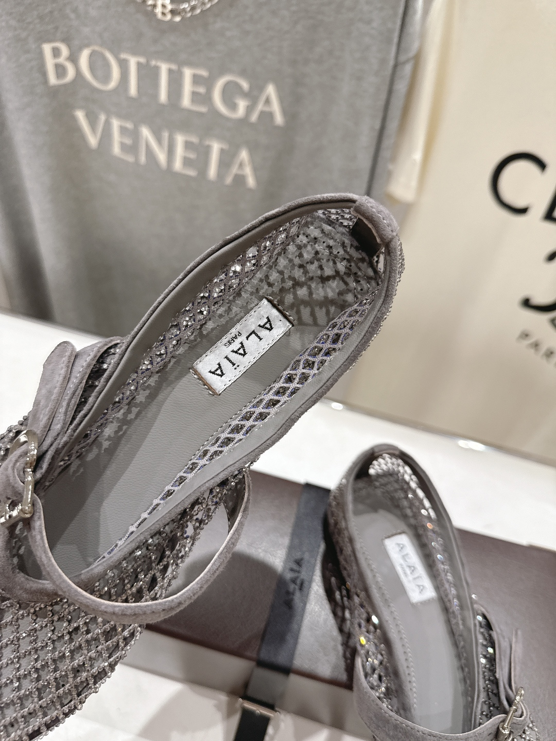 高版本出厂 单鞋 独家新品 Alaia 阿莱亚26ss/新款网面平底鞋芭蕾舞鞋 最近超火的一款网钻平底鞋