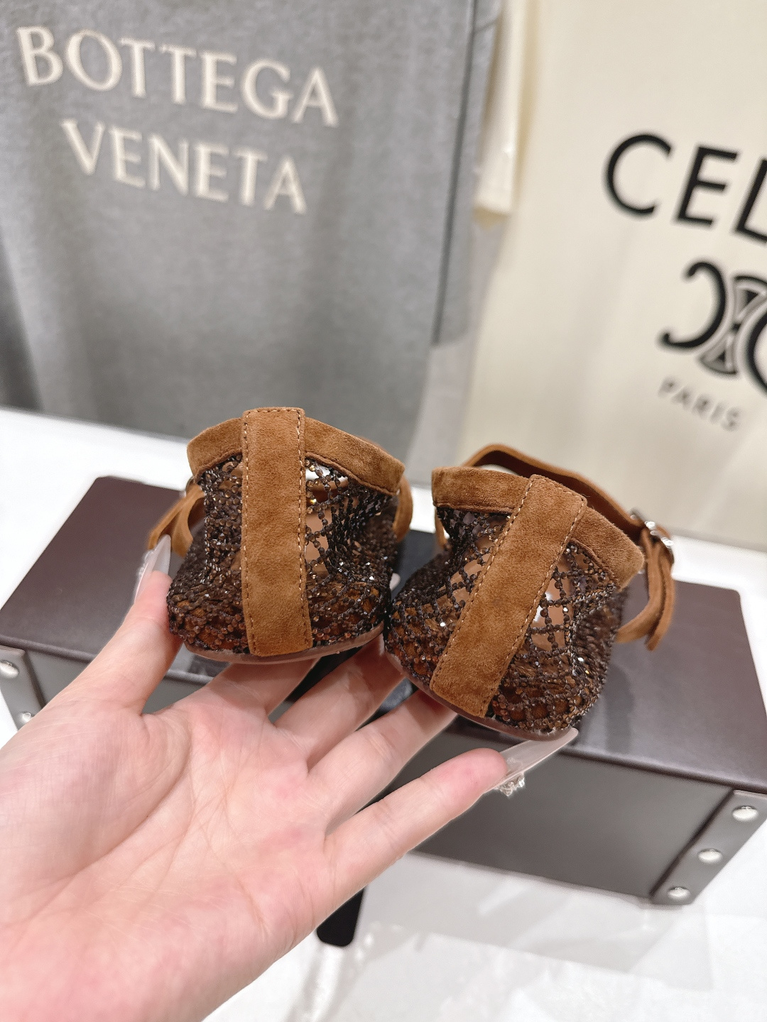 高版本出厂 单鞋 独家新品 Alaia 阿莱亚26ss/新款网面平底鞋芭蕾舞鞋 最近超火的一款网钻平底鞋