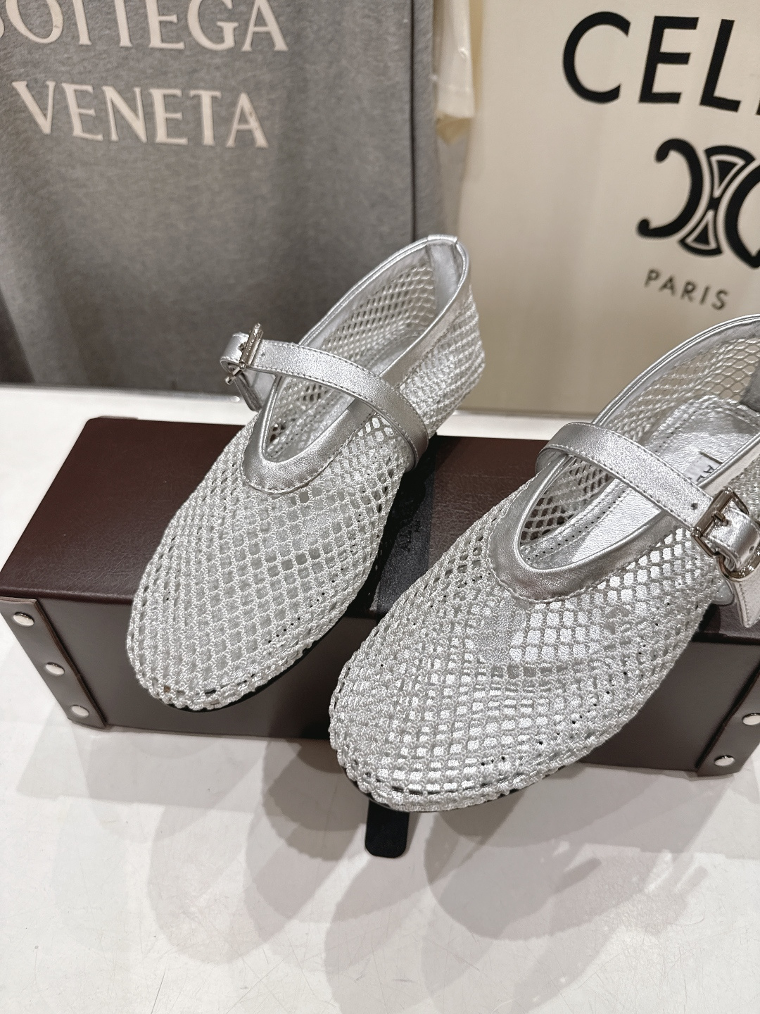 高版本出厂 单鞋 独家新品 Alaia 阿莱亚26ss/新款网面平底鞋芭蕾舞鞋 最近超火的一款网钻平底鞋