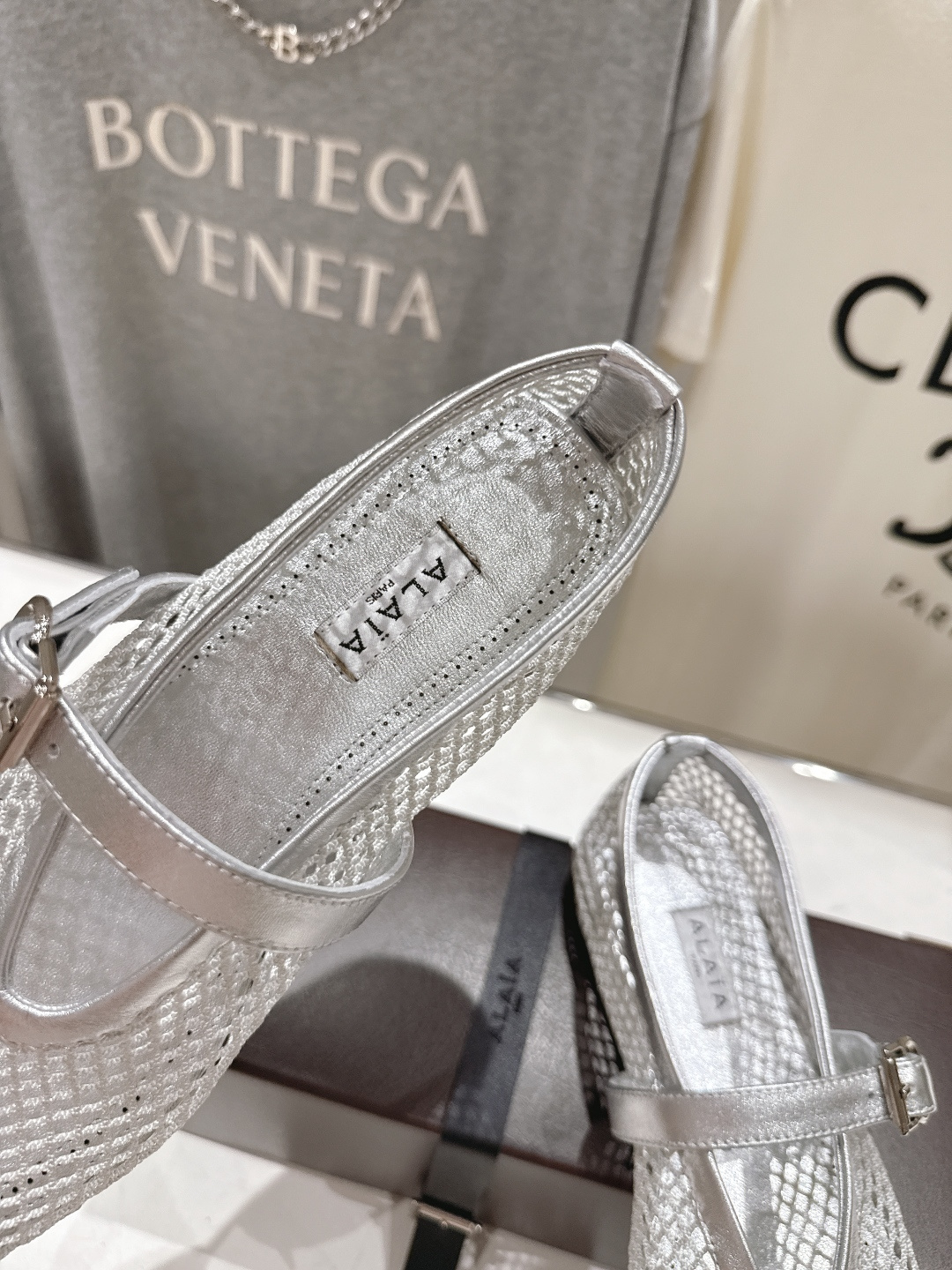 高版本出厂 单鞋 独家新品 Alaia 阿莱亚26ss/新款网面平底鞋芭蕾舞鞋 最近超火的一款网钻平底鞋