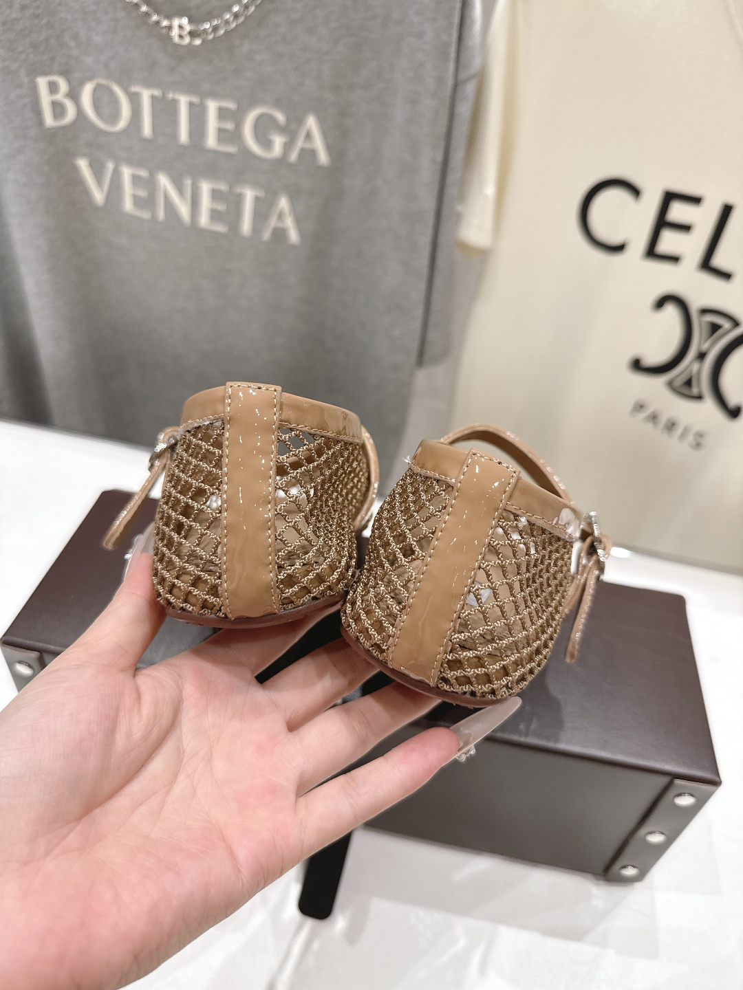 高版本出厂 单鞋 独家新品 Alaia 阿莱亚26ss/新款网面平底鞋芭蕾舞鞋 最近超火的一款网钻平底鞋