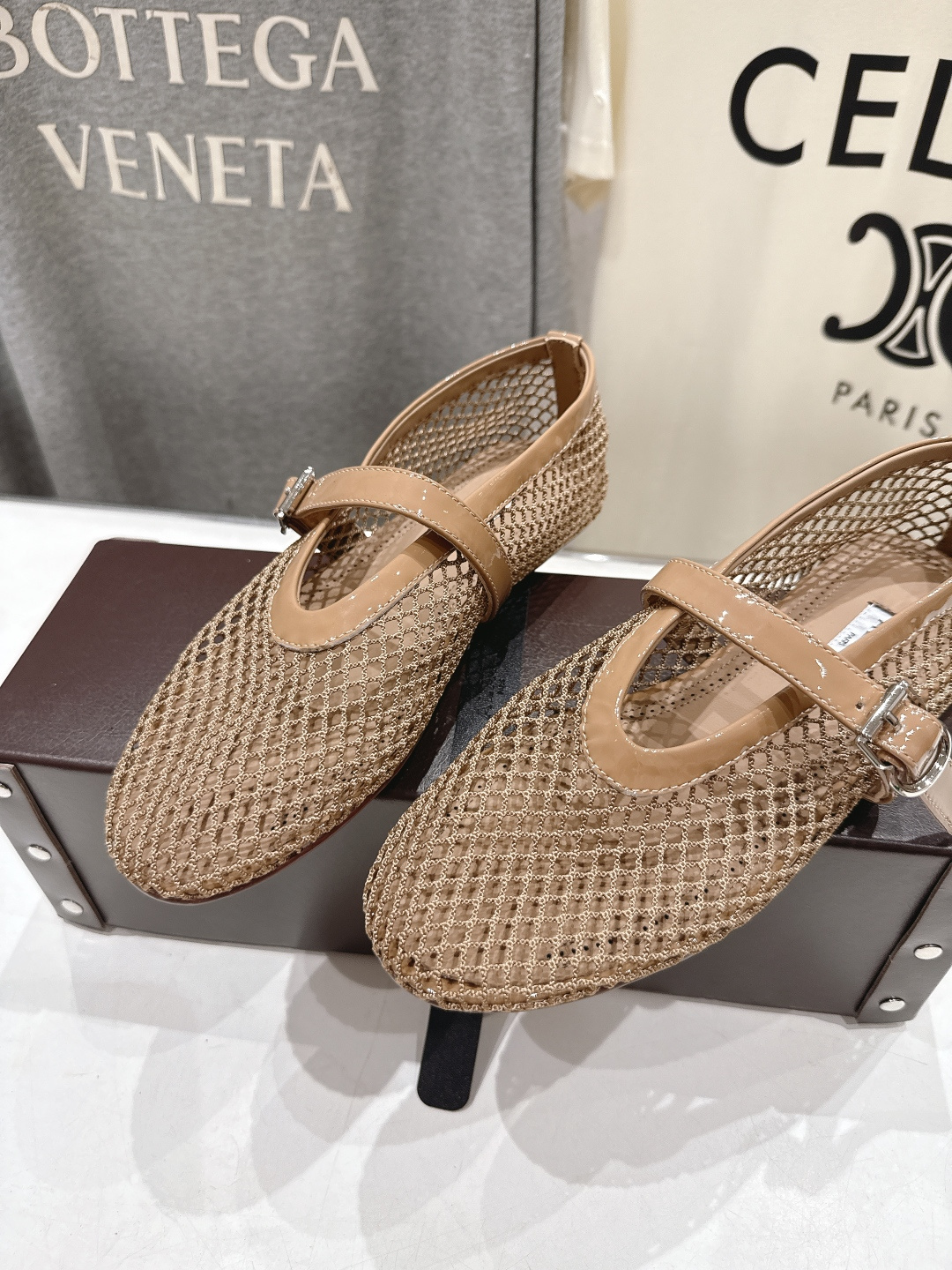 高版本出厂 单鞋 独家新品 Alaia 阿莱亚26ss/新款网面平底鞋芭蕾舞鞋 最近超火的一款网钻平底鞋