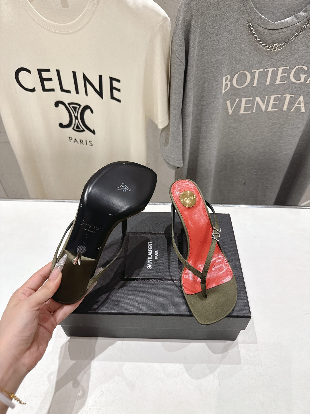 高版本出厂 SAINT LAURENT～F030 圣罗兰ysl 26ss夏季全新走秀款夹脚高跟拖鞋人字拖