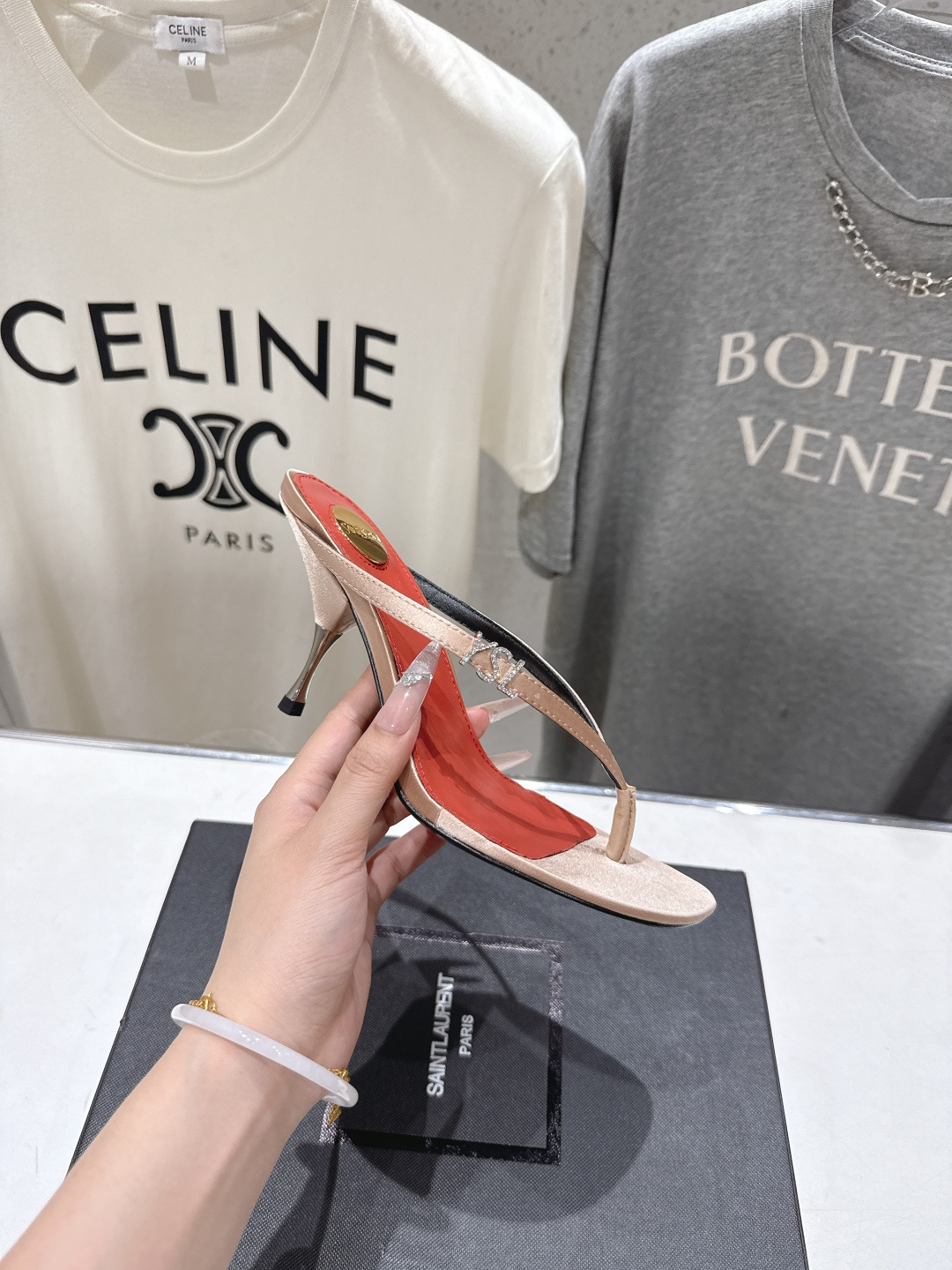 高版本出厂 SAINT LAURENT～F030 圣罗兰ysl 26ss夏季全新走秀款夹脚高跟拖鞋人字拖
